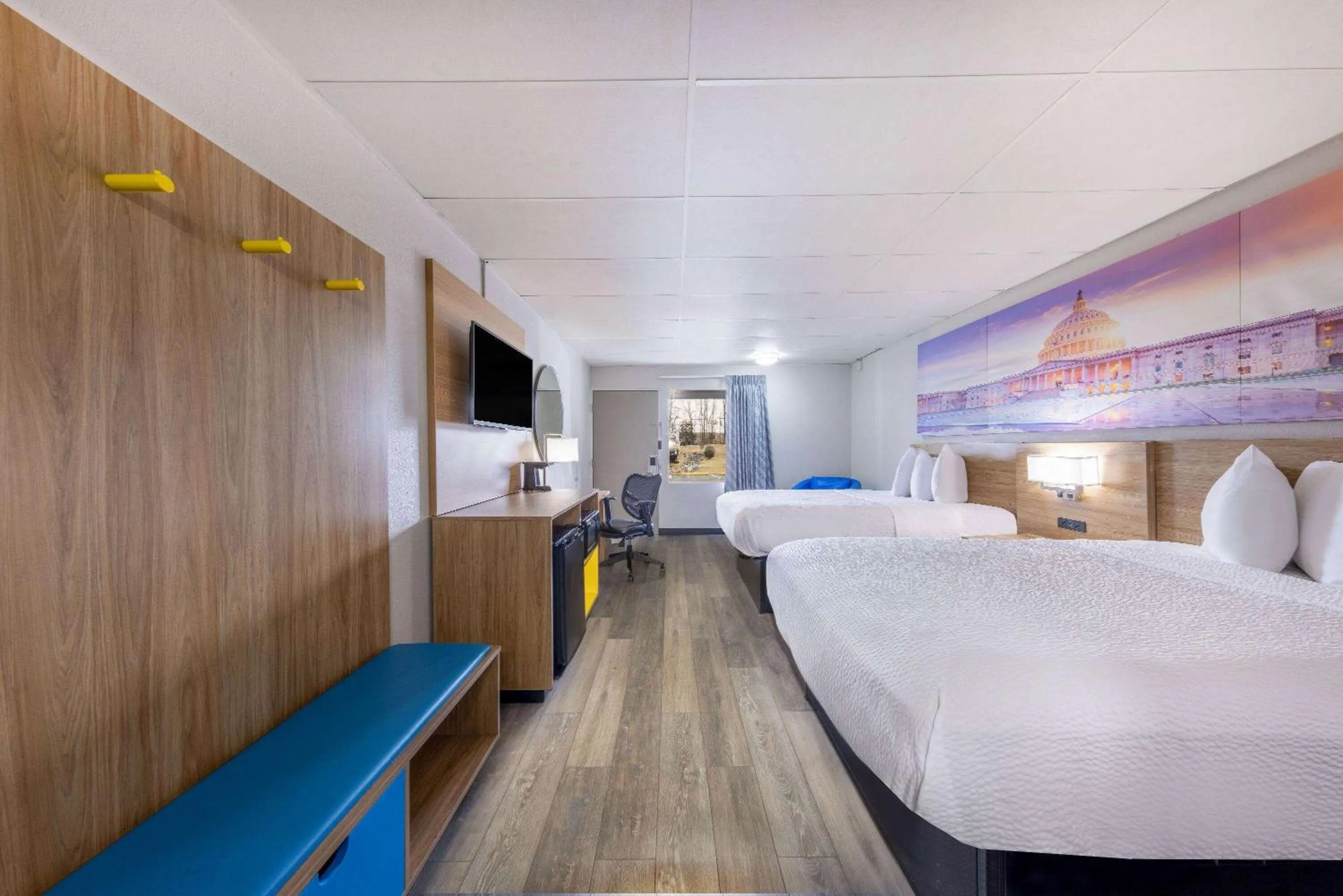 Photo of the whole room, Bed in Days Inn by Wyndham Fredericksburg North