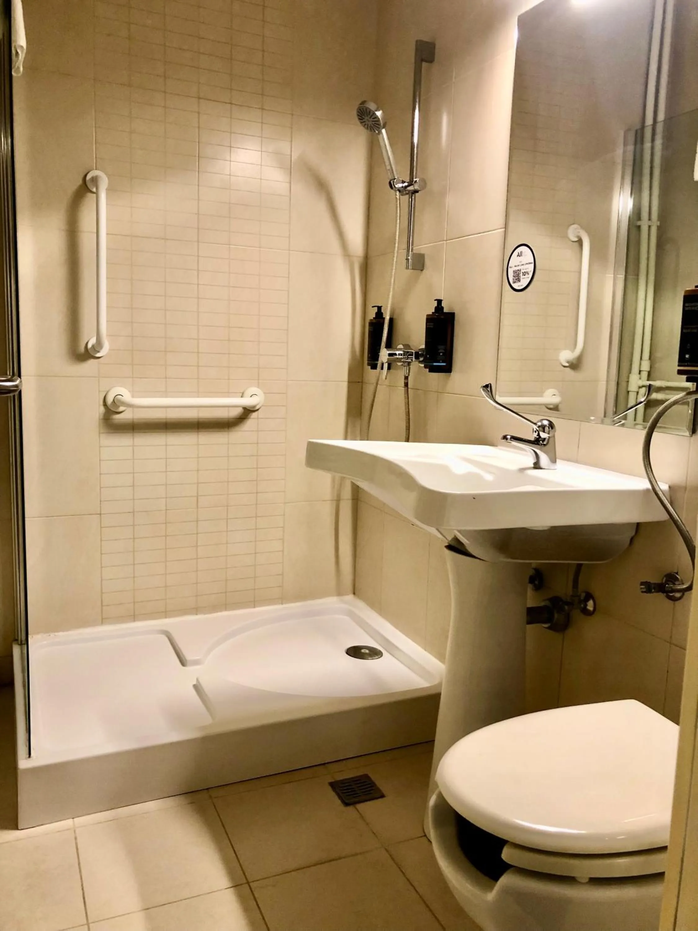 Bathroom in Mercure Galati Centrum