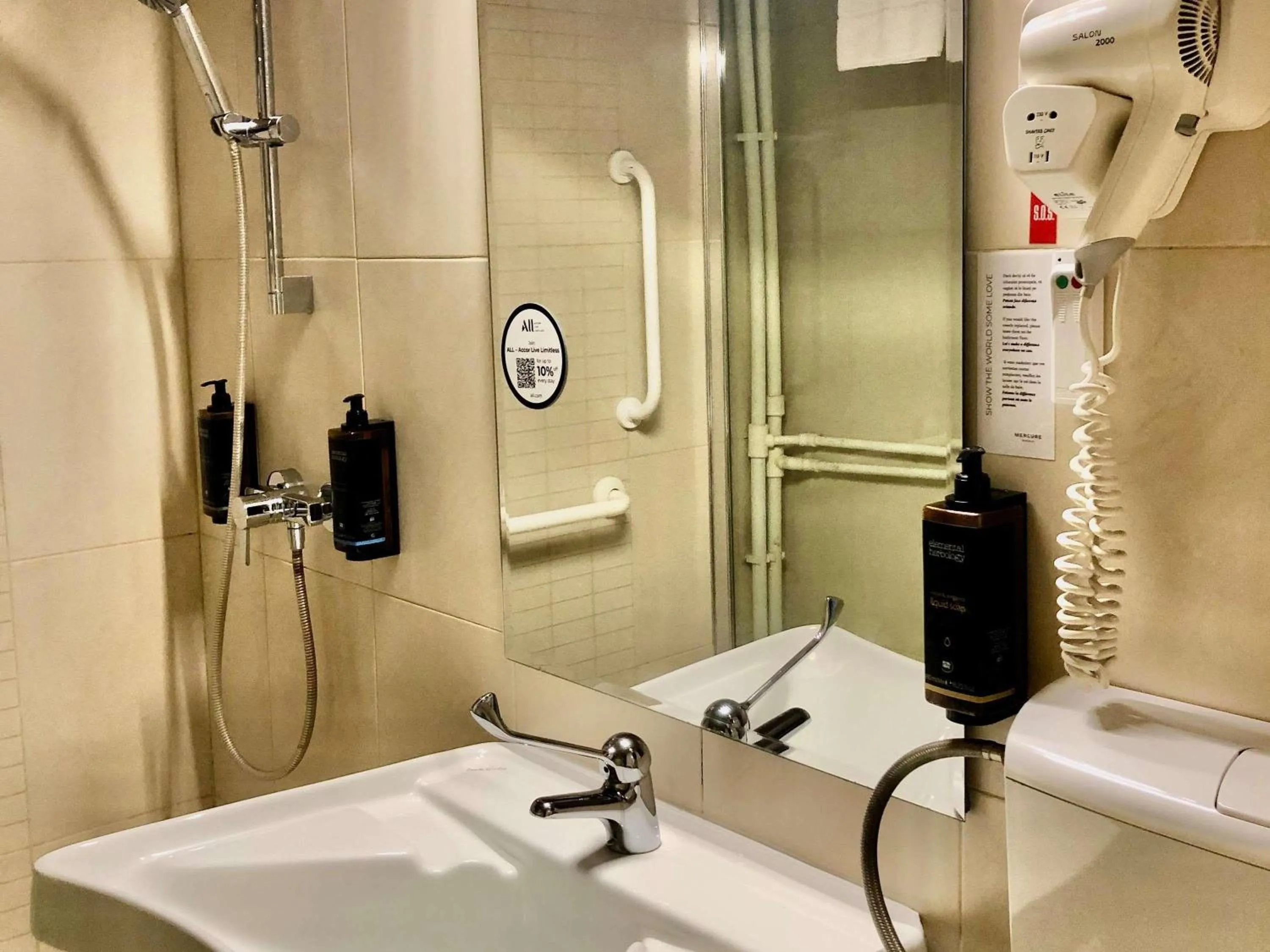 Bedroom in Mercure Galati Centrum