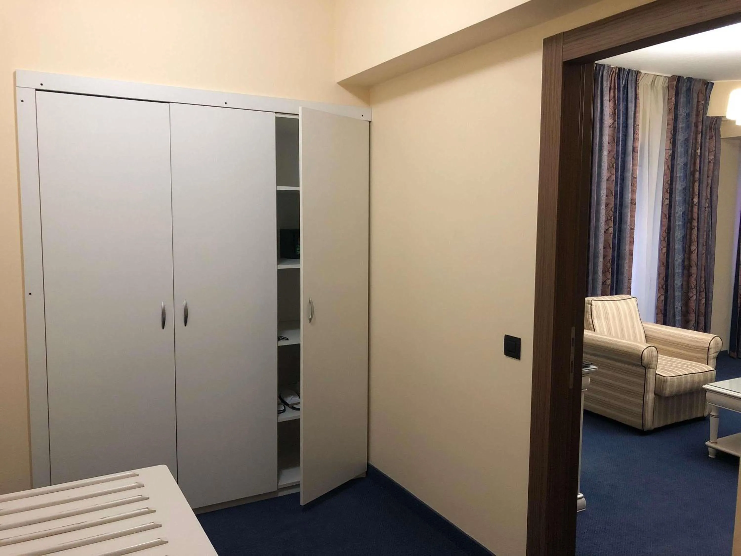 Bedroom in Mercure Galati Centrum