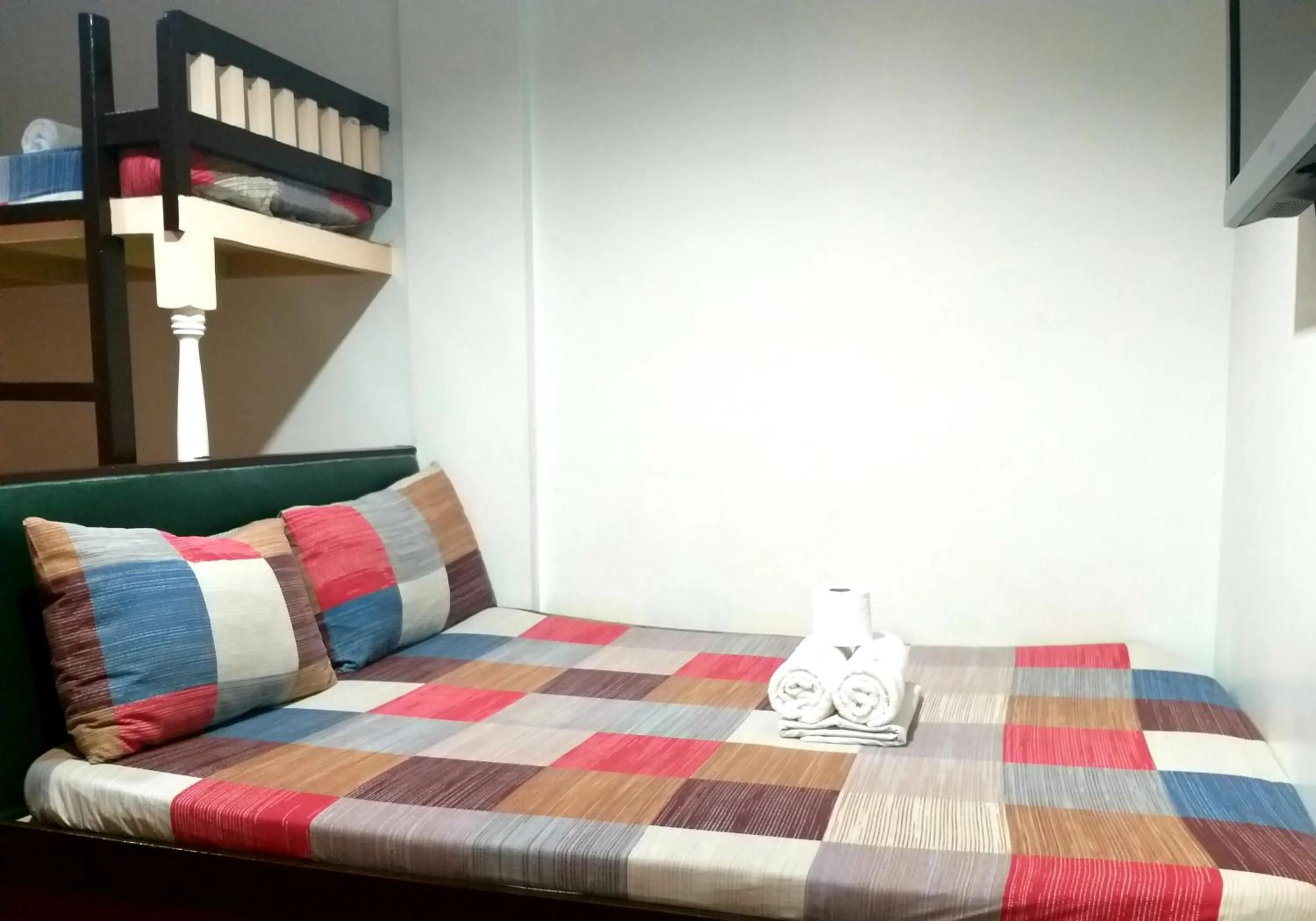 Bedroom, Bed in Park Vil-la Apartelle