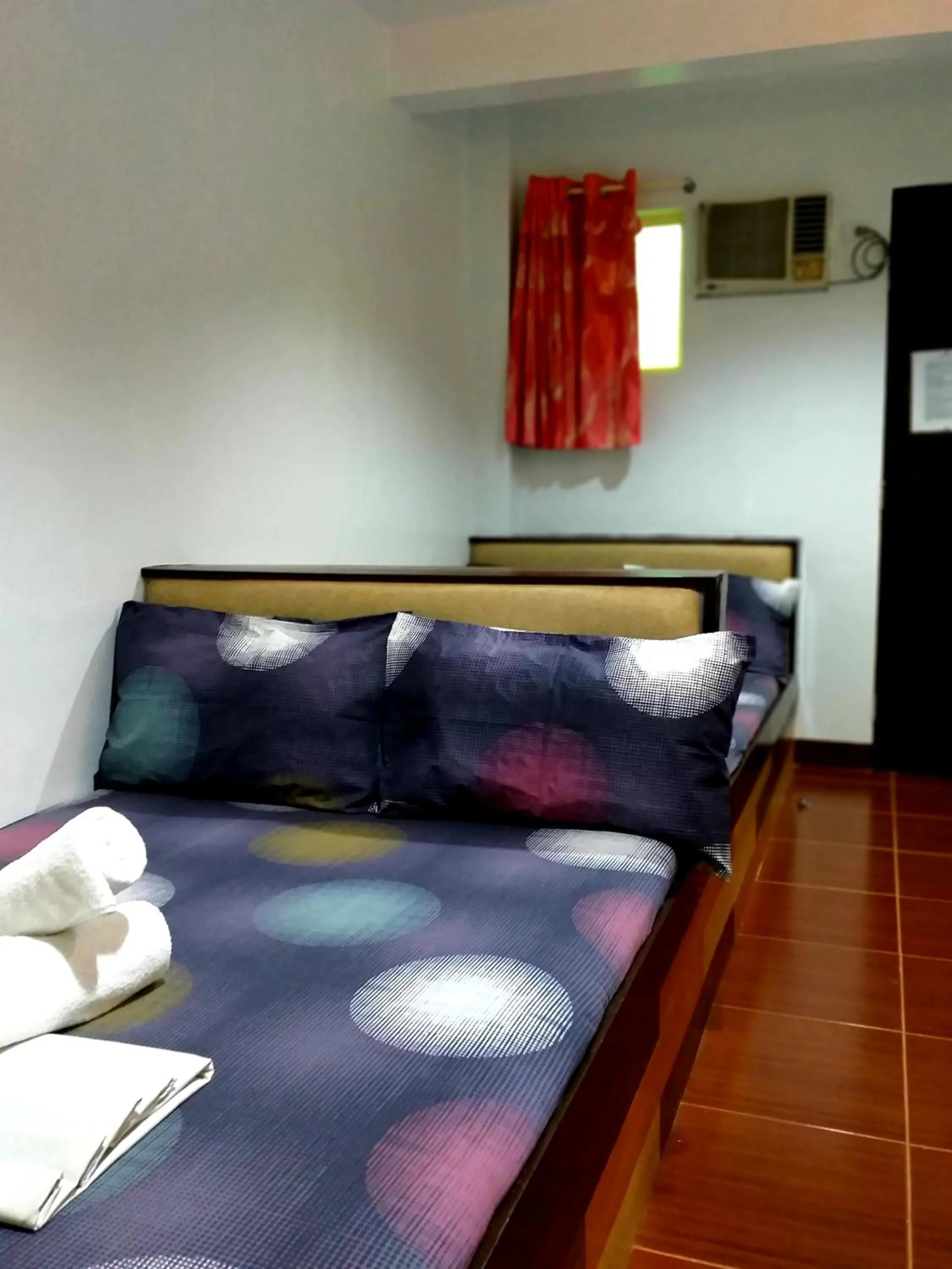 Bedroom, Bed in Park Vil-la Apartelle