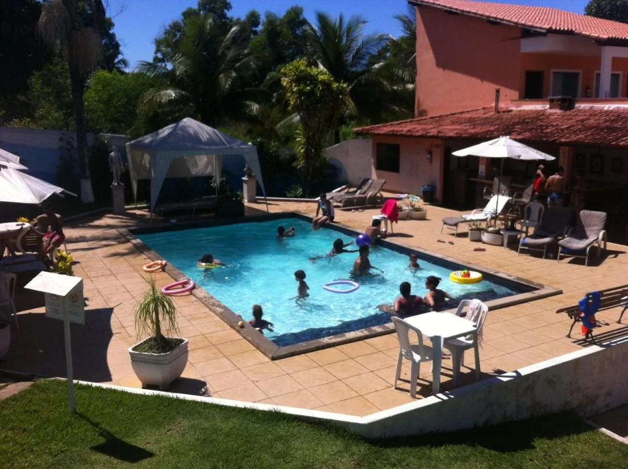 Pool view in Pousada Doce Vida Guarapari