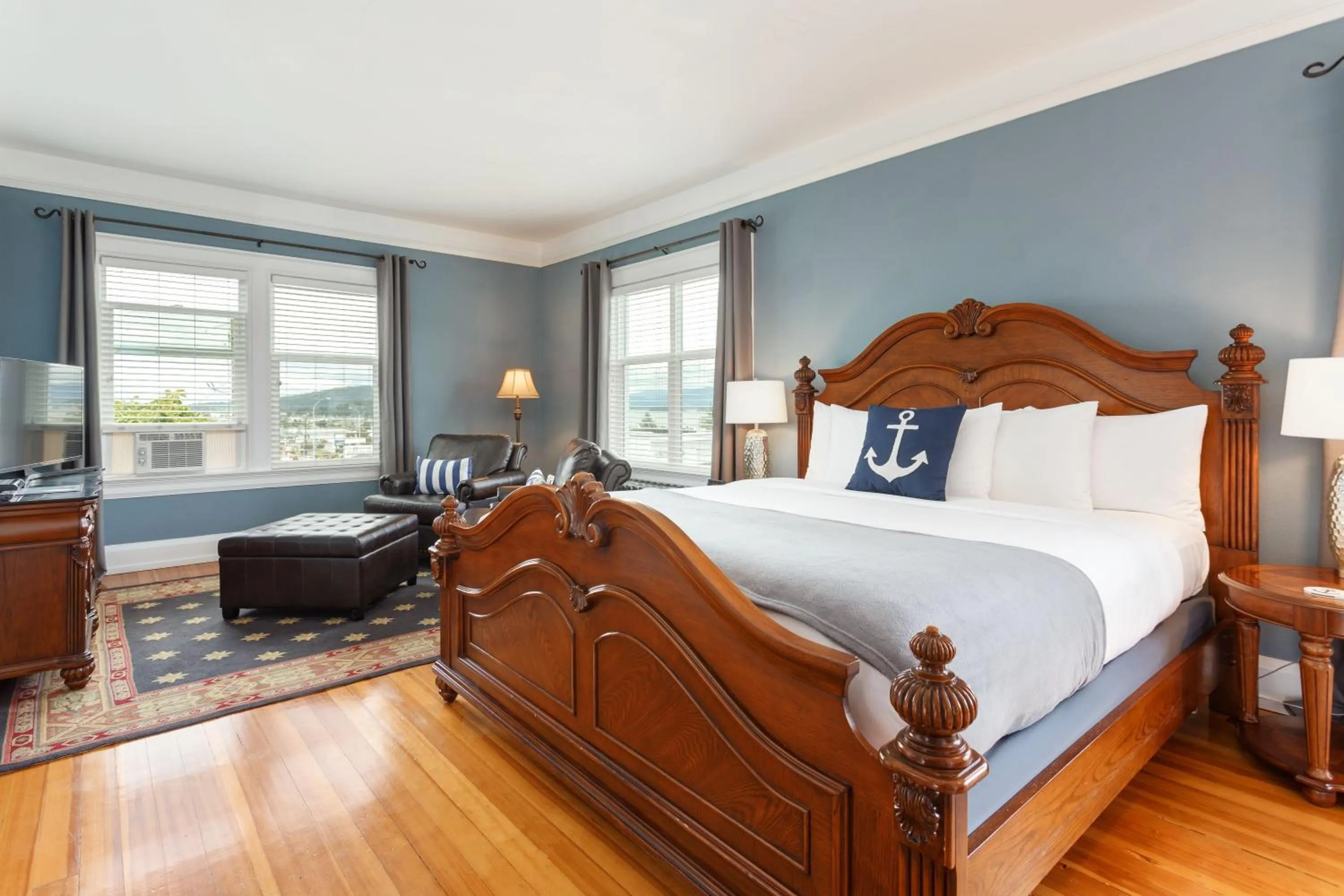 Nantucket Inn - Anacortes