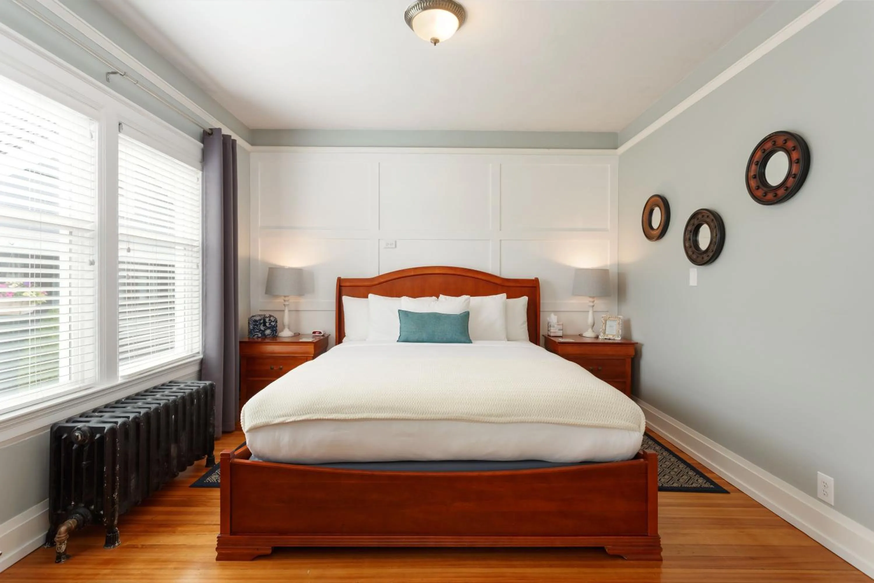 Nantucket Inn - Anacortes