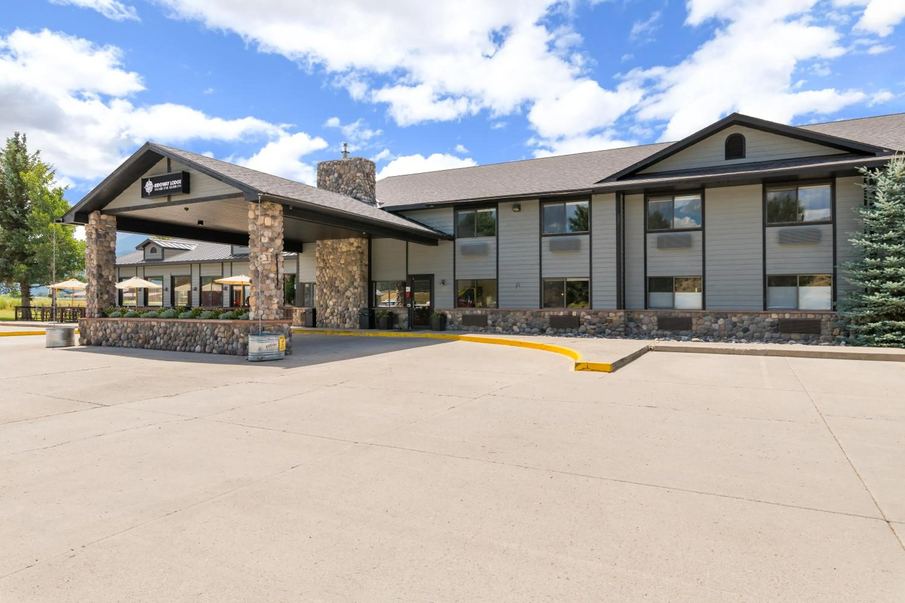 Property building in MTN Lodge Ridgway