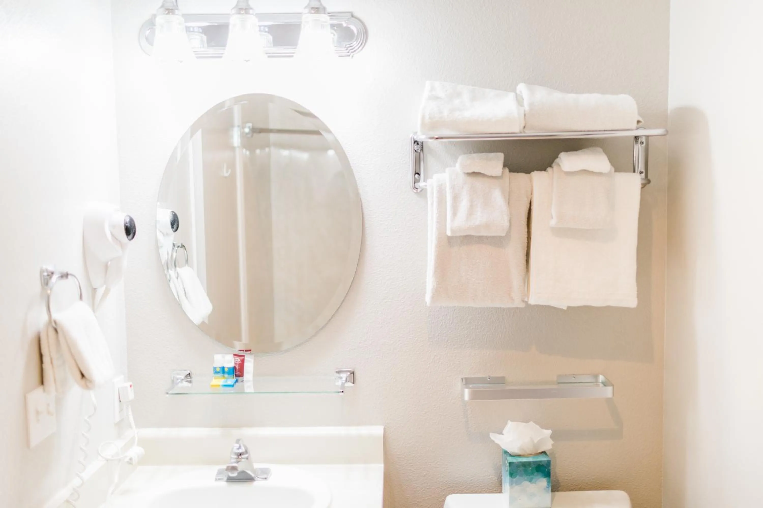 Bathroom in Friday Harbor Suites