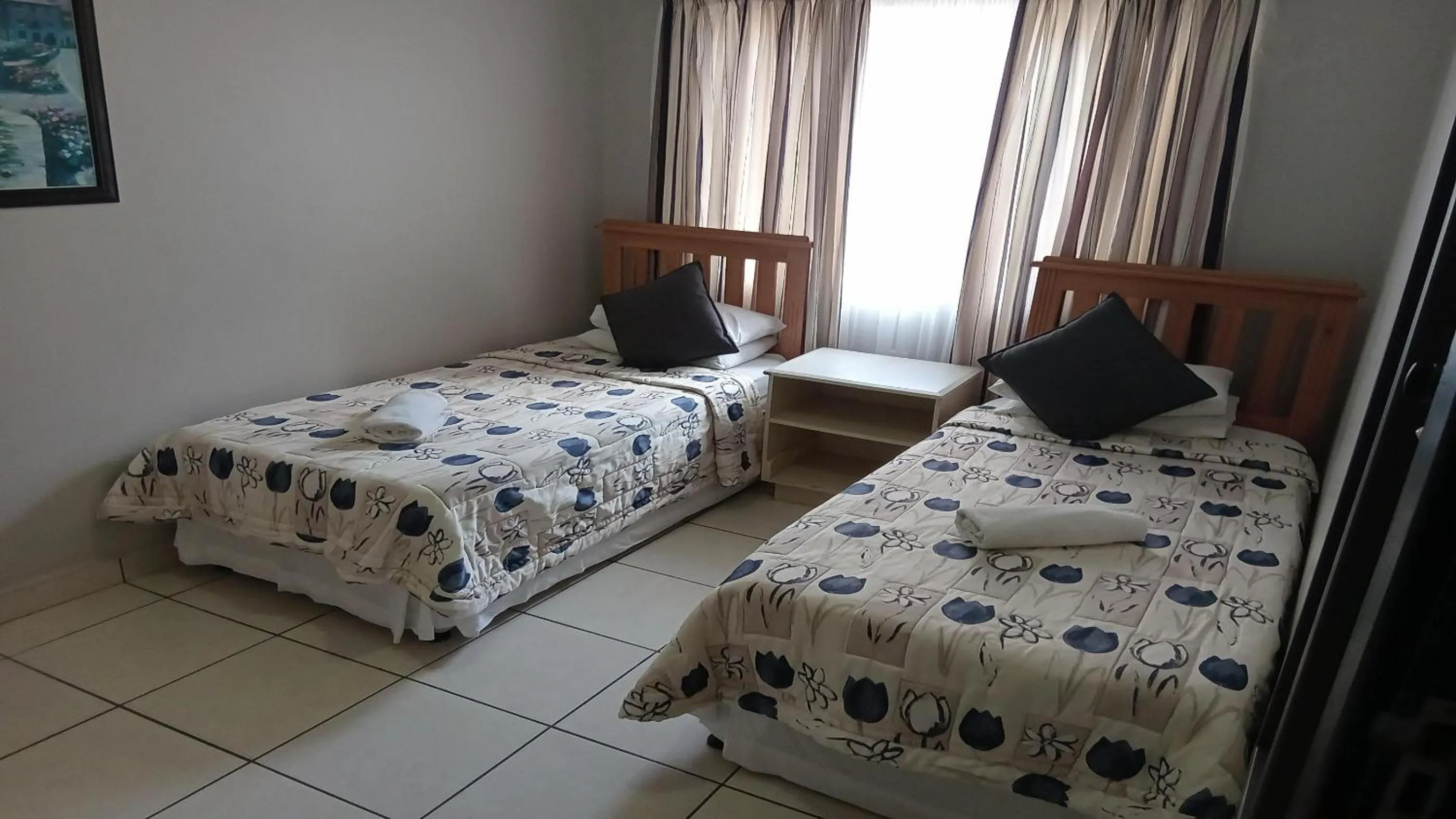 Photo of the whole room, Bed in Sunrise Beach Resort