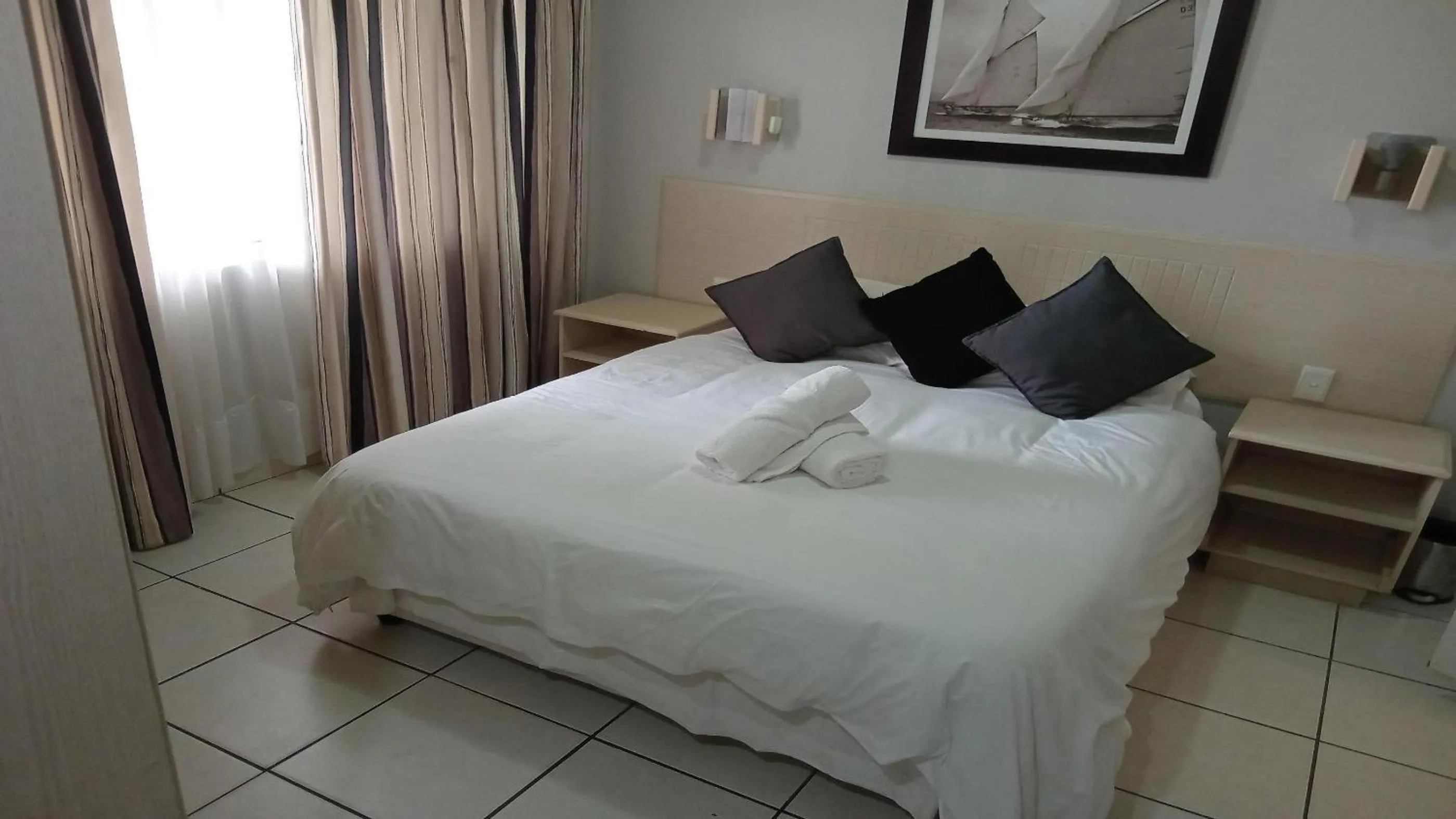 Bed in Sunrise Beach Resort