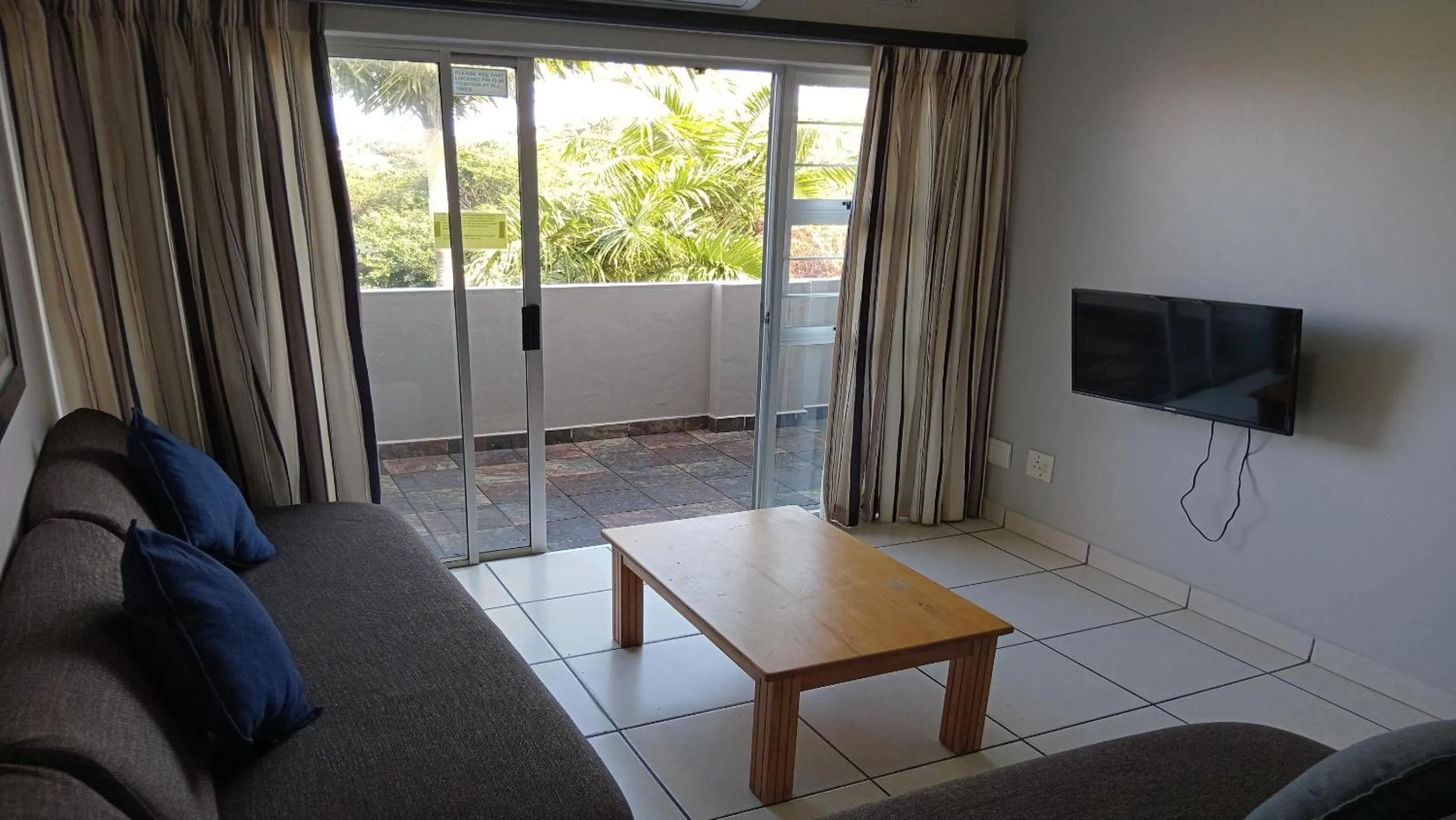 Living room in Sunrise Beach Resort