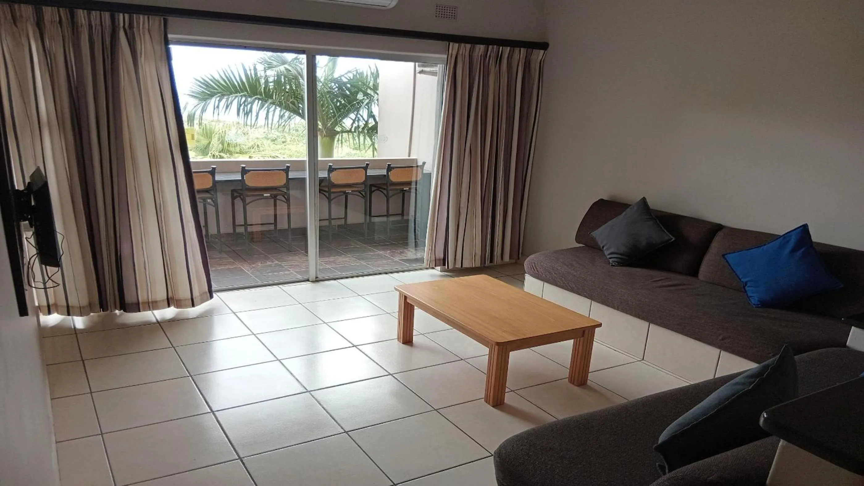 Living room in Sunrise Beach Resort