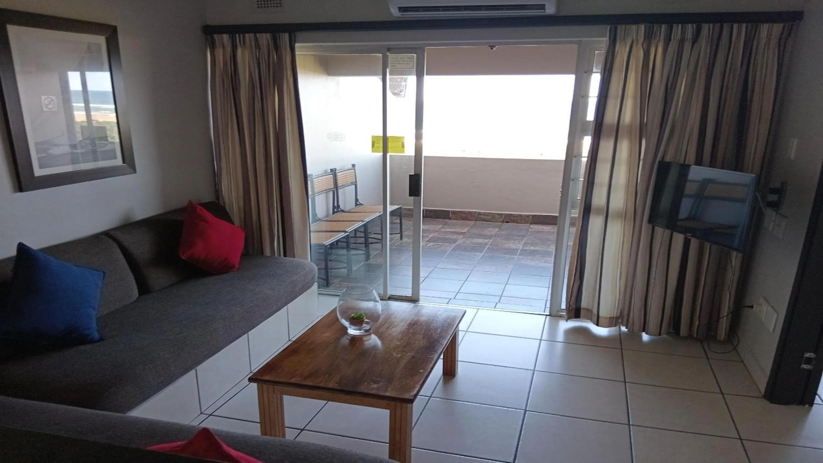 Living room in Sunrise Beach Resort