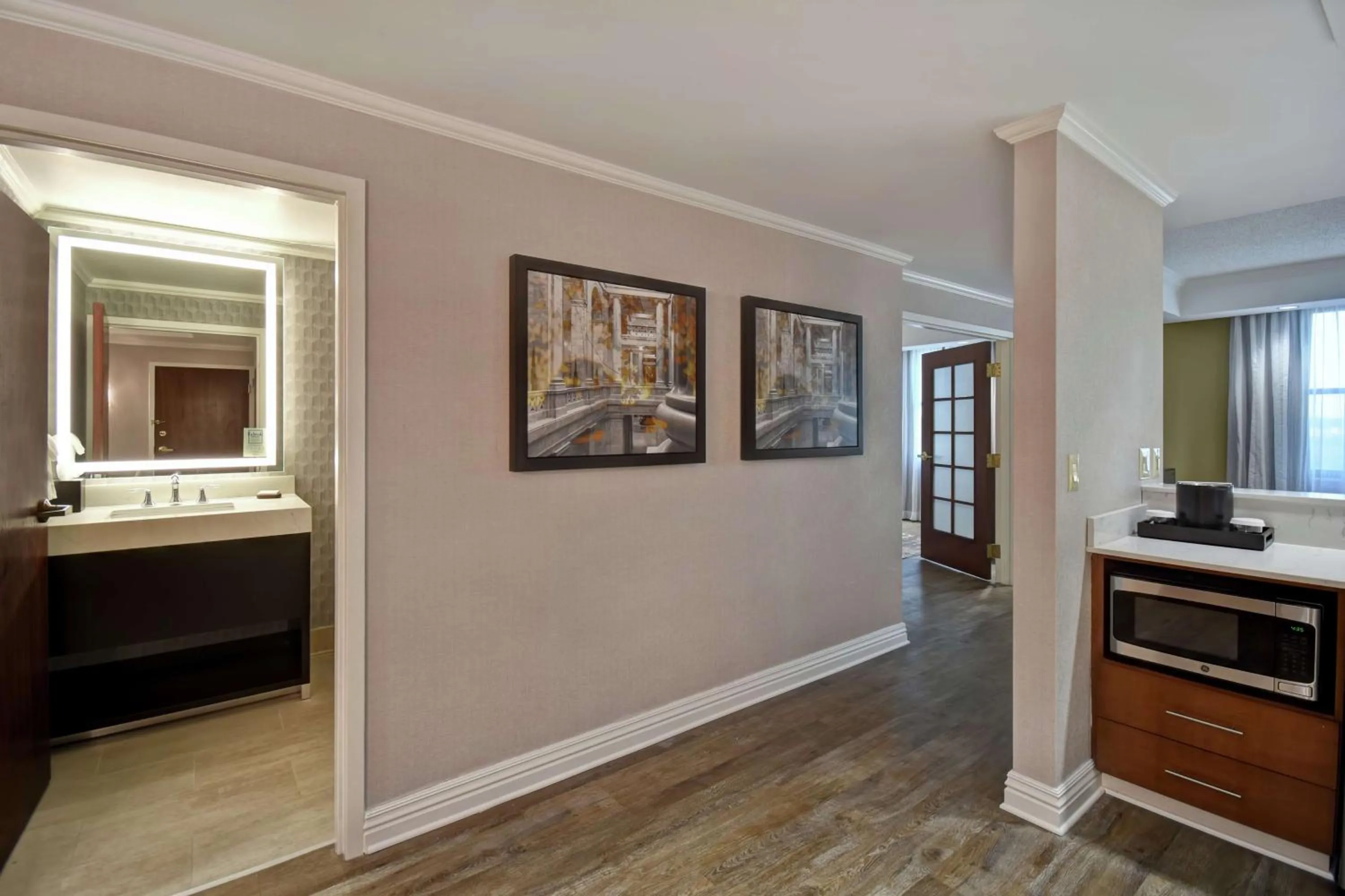 Bathroom in Embassy Suites Little Rock