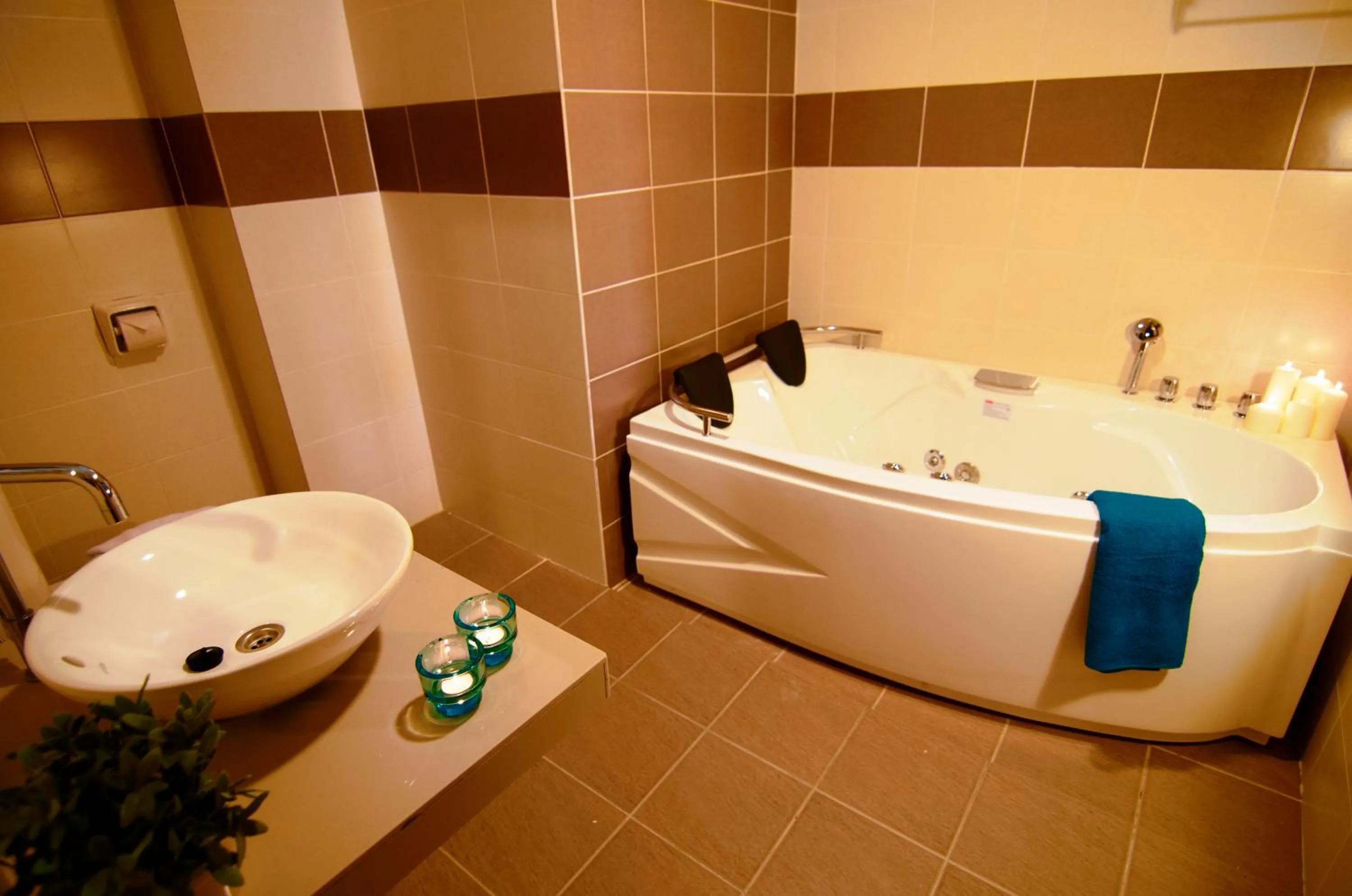 Bathroom in Bayou Lagoon Park Resort