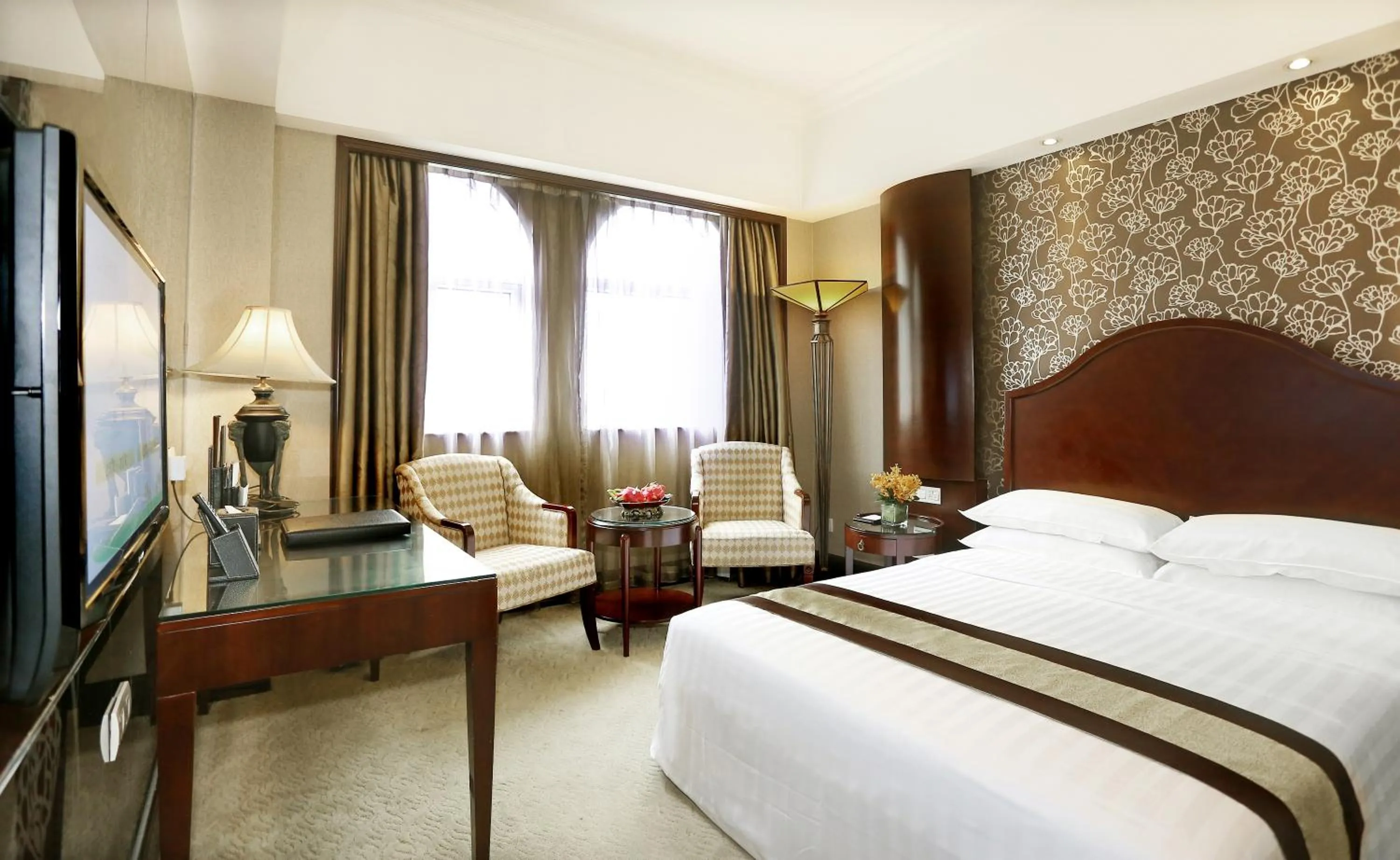 Bed in Grand Palace Hotel - Grand Hotel Management Group - Free shuttle bus to Canton Fair during Canton Fair period
