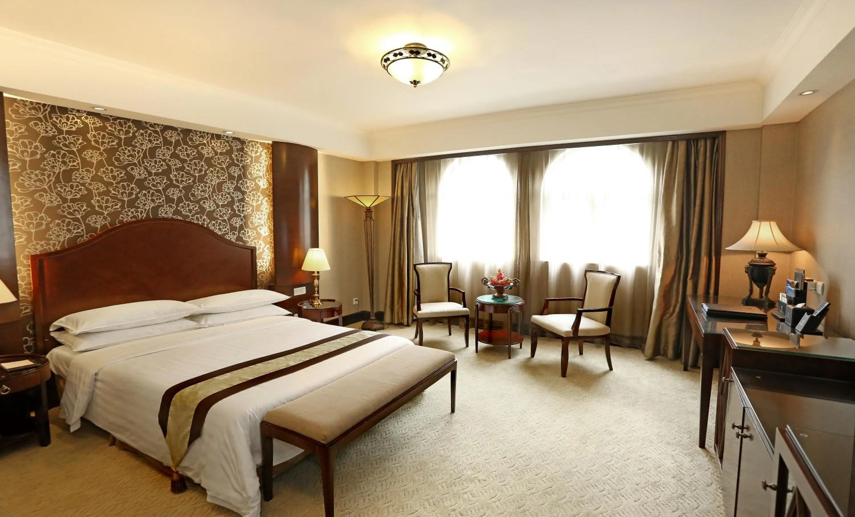 Bed in Grand Palace Hotel - Grand Hotel Management Group - Free shuttle bus to Canton Fair during Canton Fair period