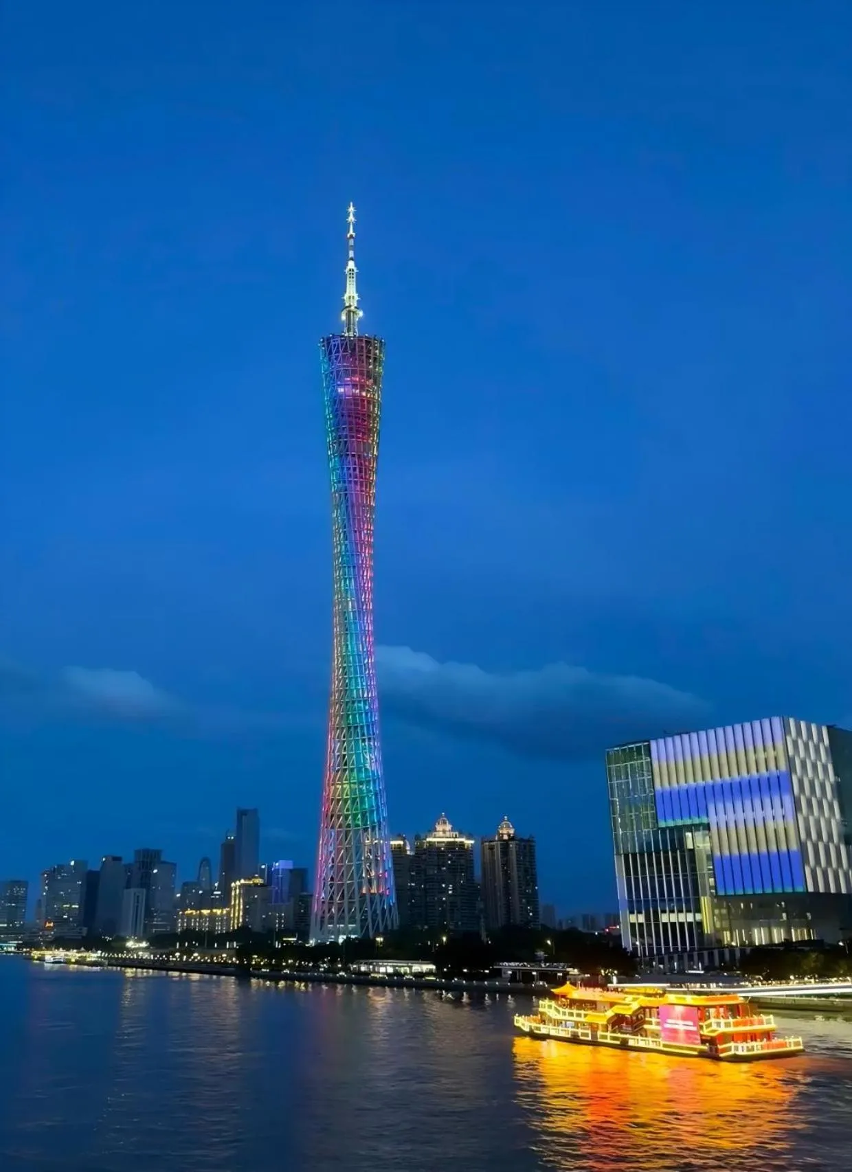 Grand Palace Hotel - Grand Hotel Management Group - Free shuttle bus to Canton Fair during Canton Fair period