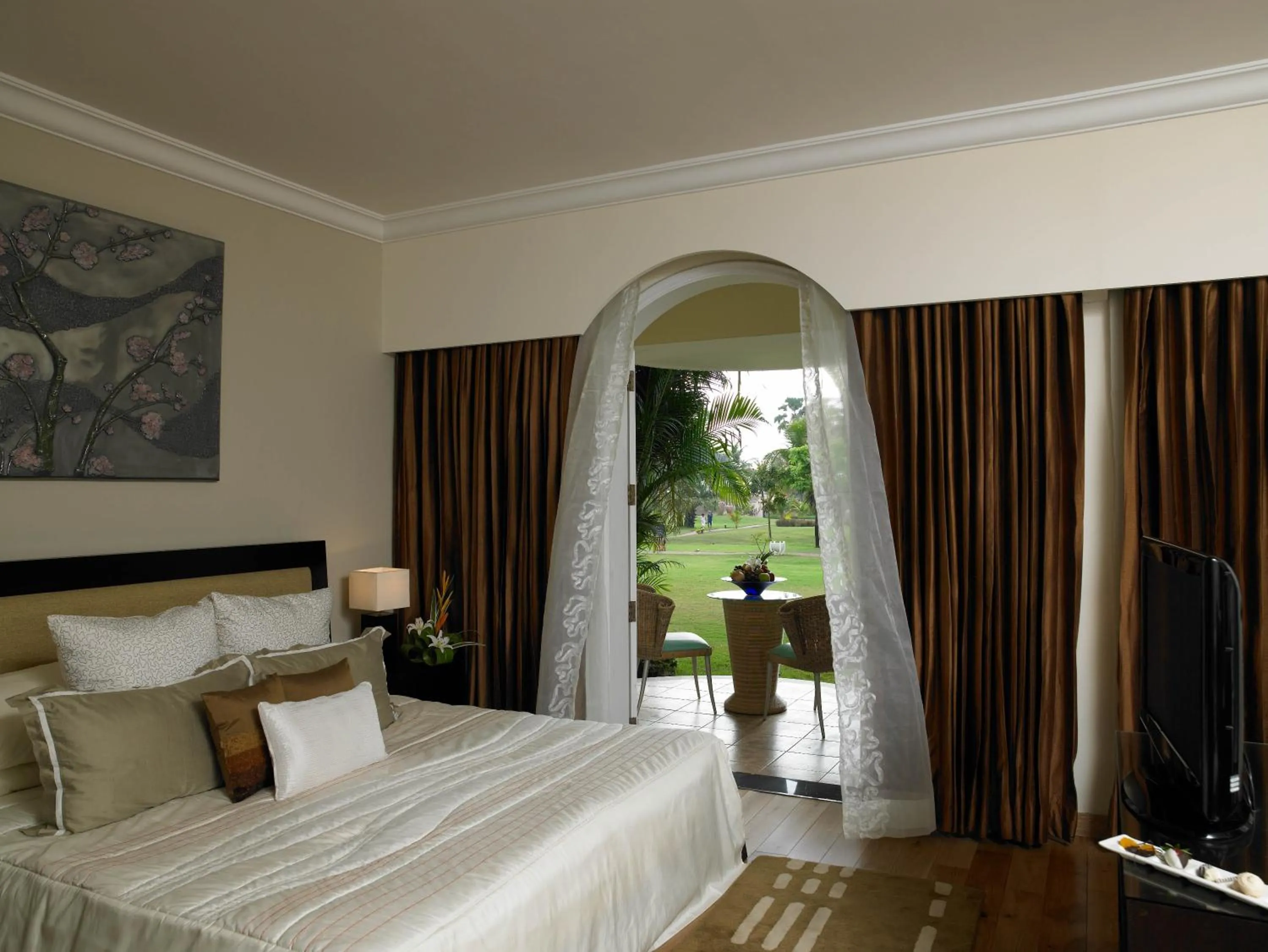 Photo of the whole room, Bed in The Zuri White Sands, Goa Resort & Casino