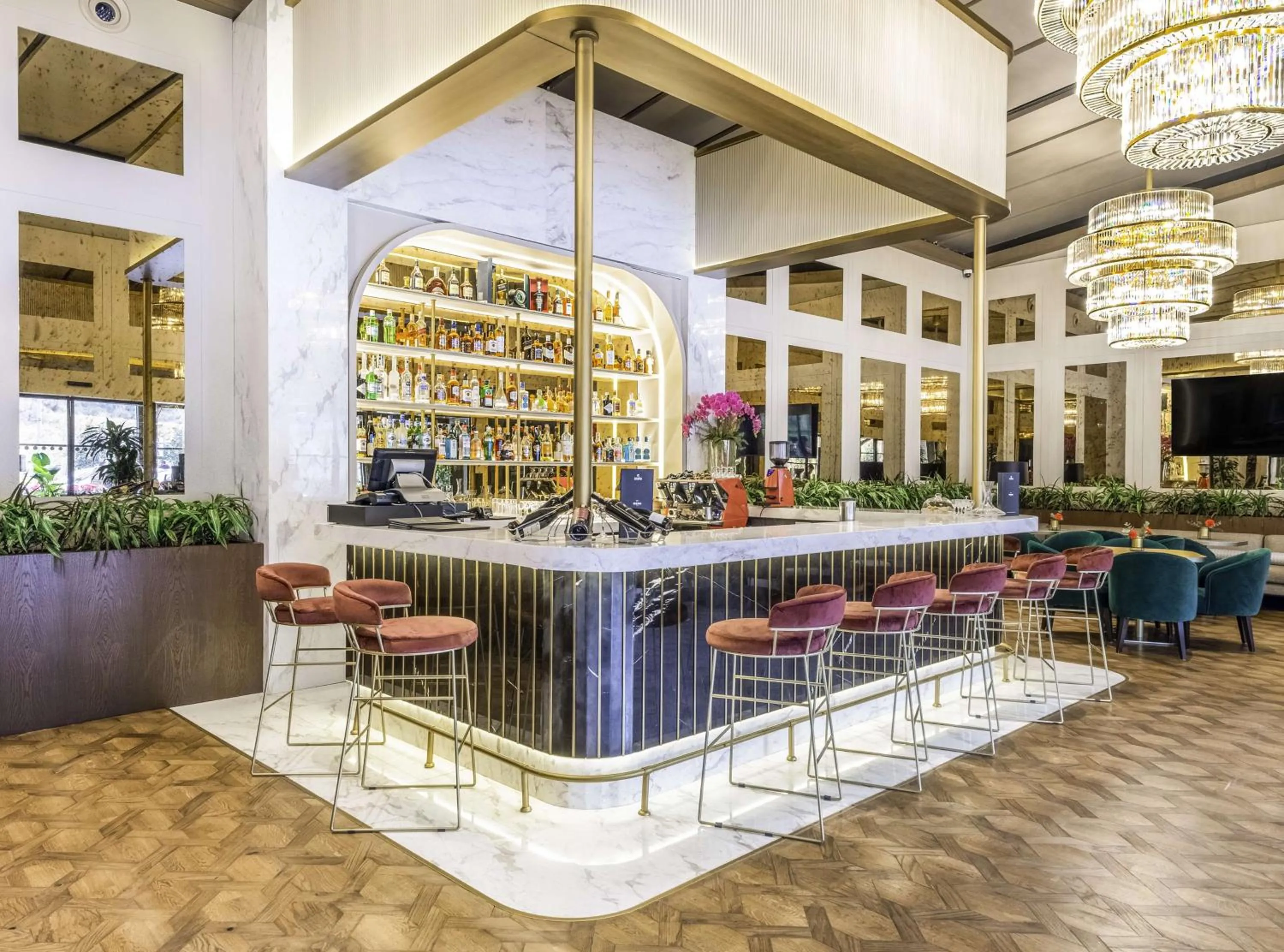 Lounge or bar in Radisson Collection Hotel, Vadistanbul