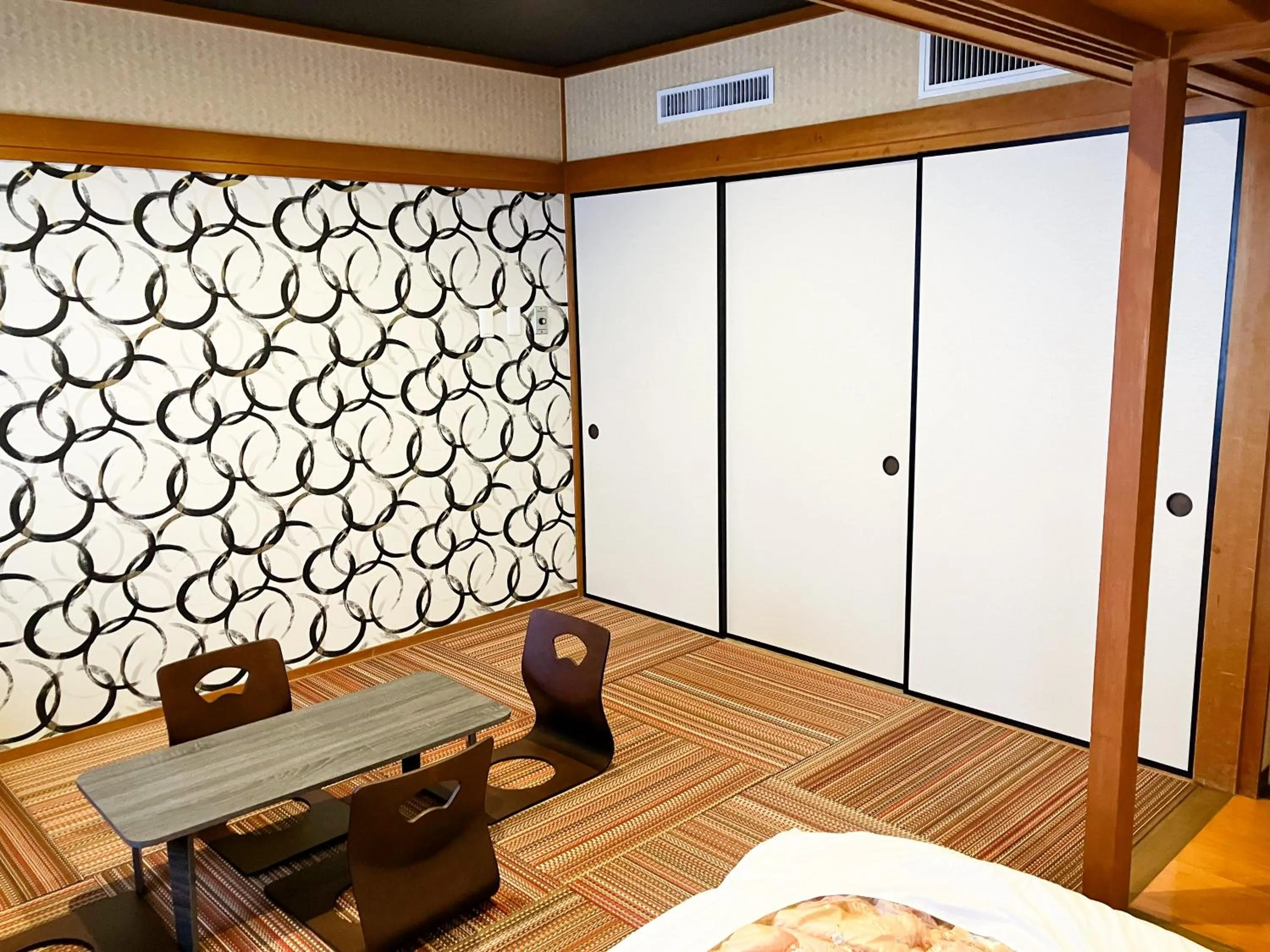 Photo of the whole room in HOTEL LiVEMAX BUDGET Iyo Mishima