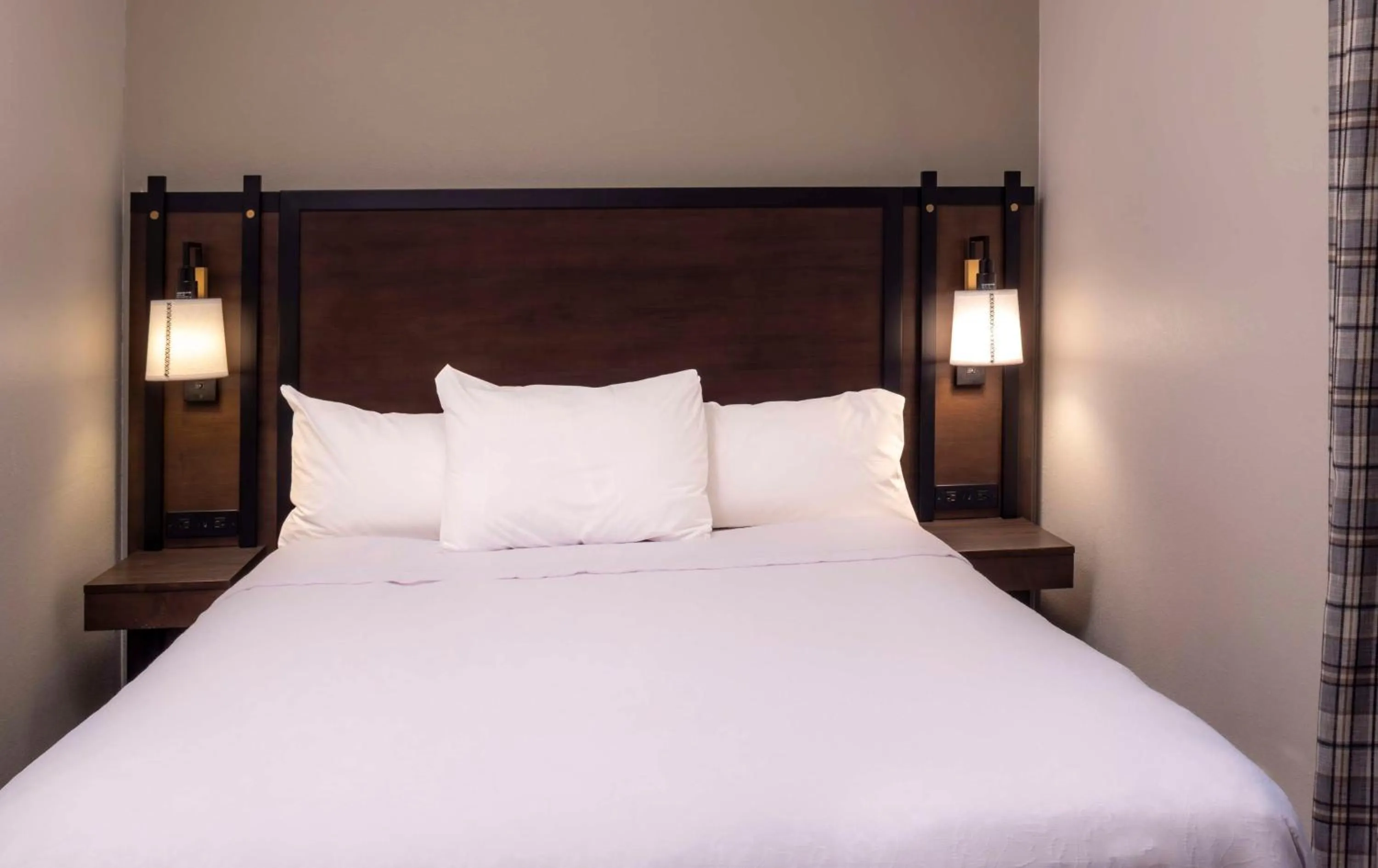 Bed in Homewood Suites by Hilton Jackson