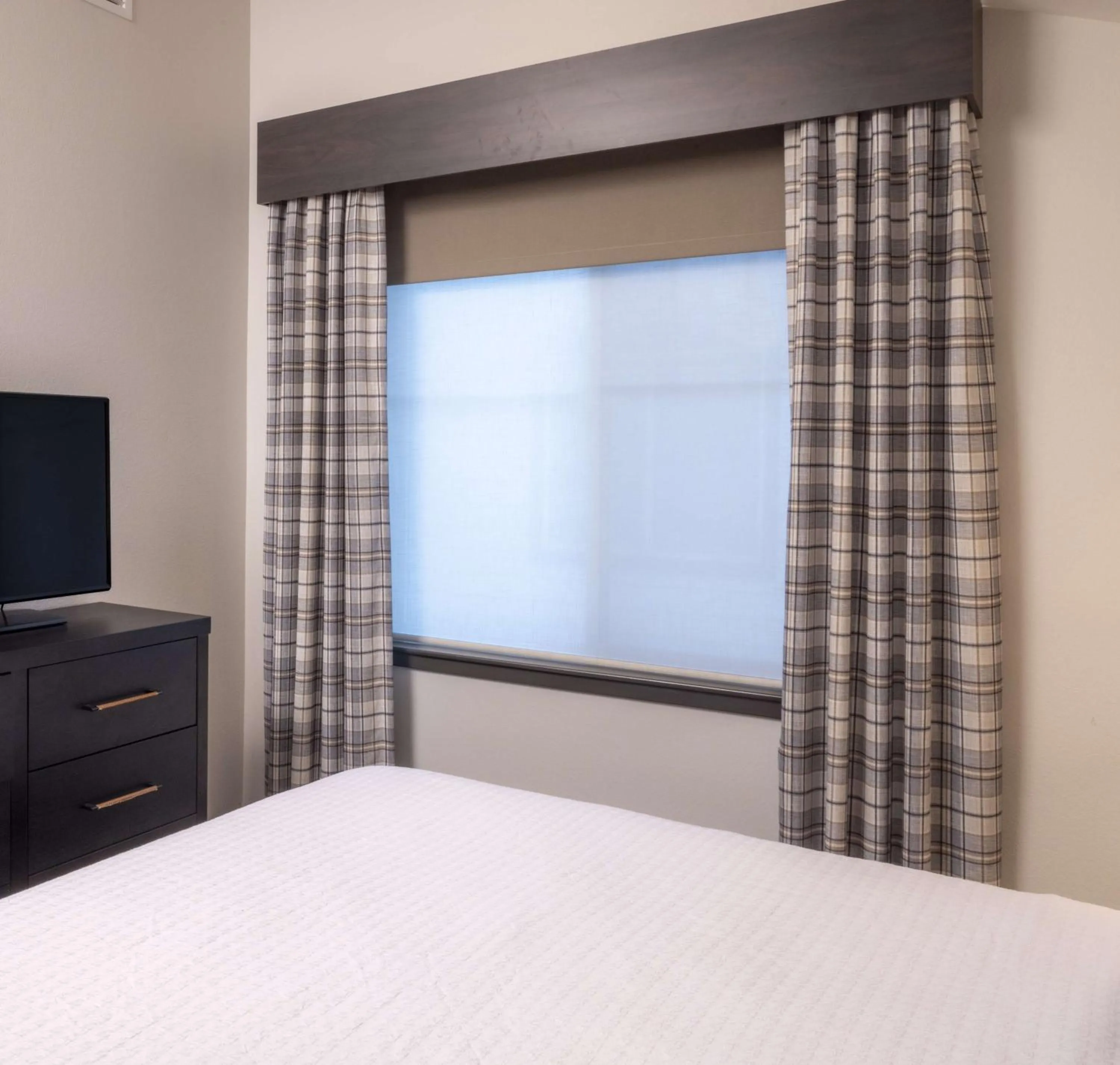 Bed in Homewood Suites by Hilton Jackson