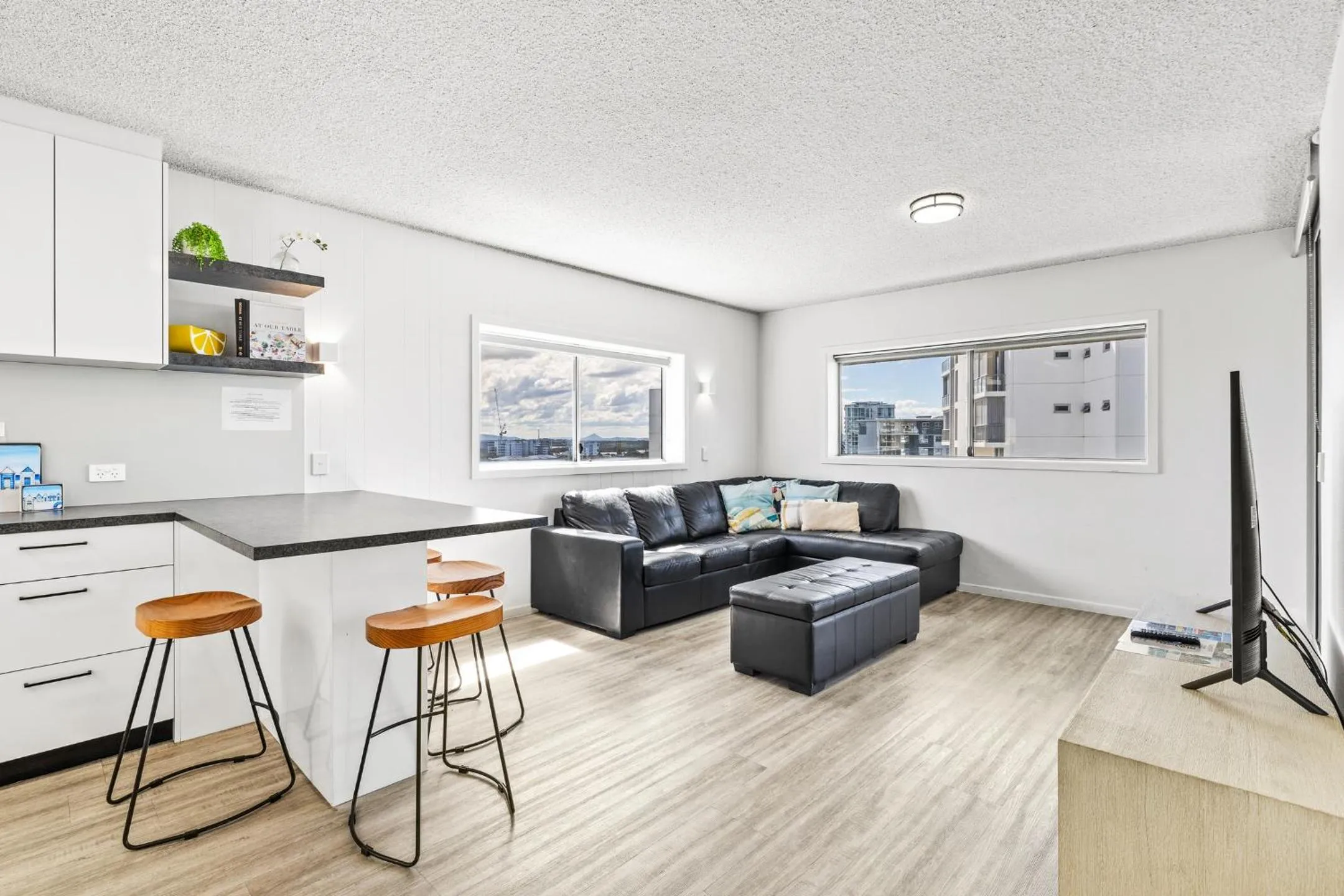 TV and multimedia in Maroochy Sands Holiday Apartments