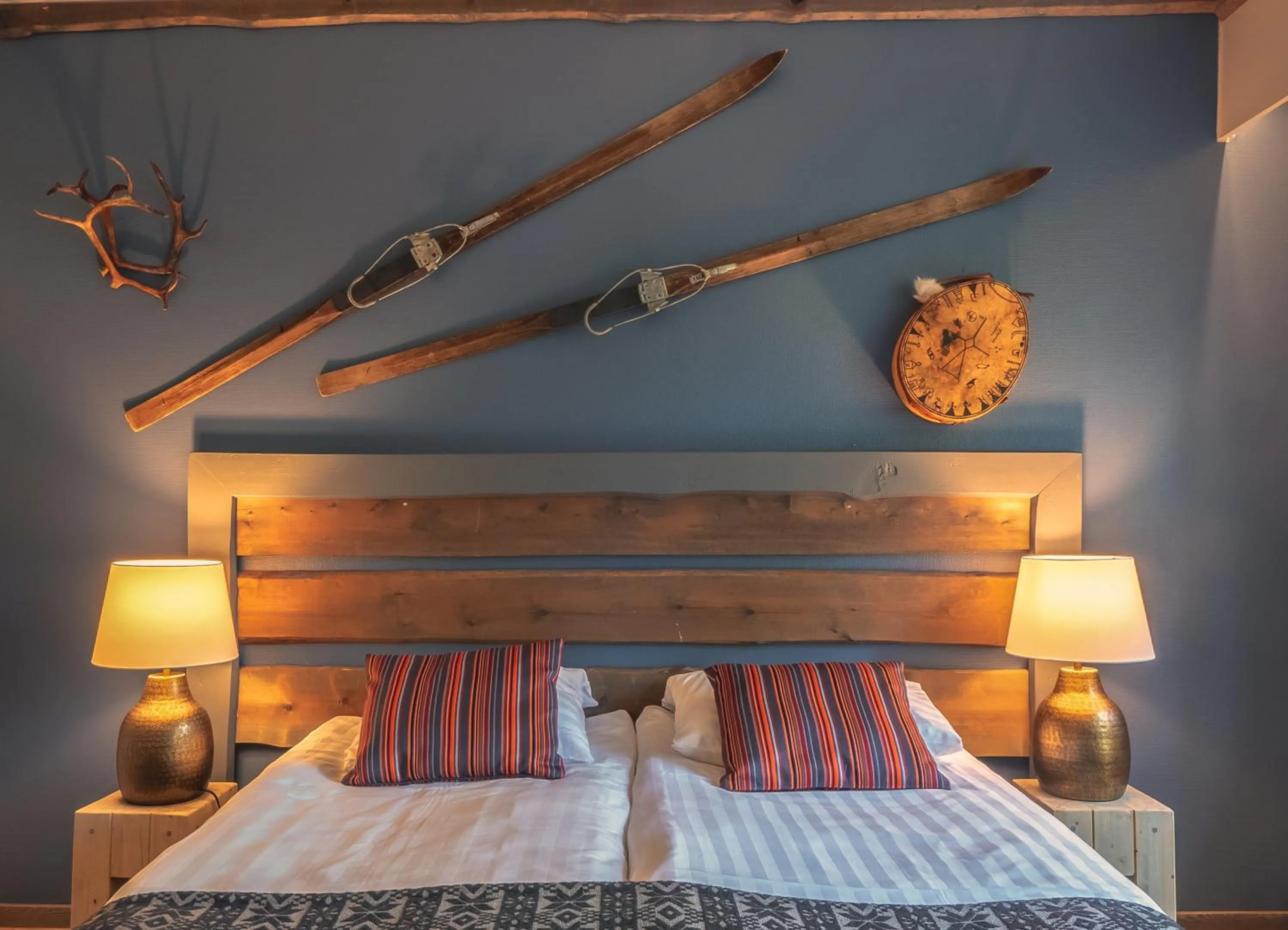 Bed in Jeris Lakeside Resort