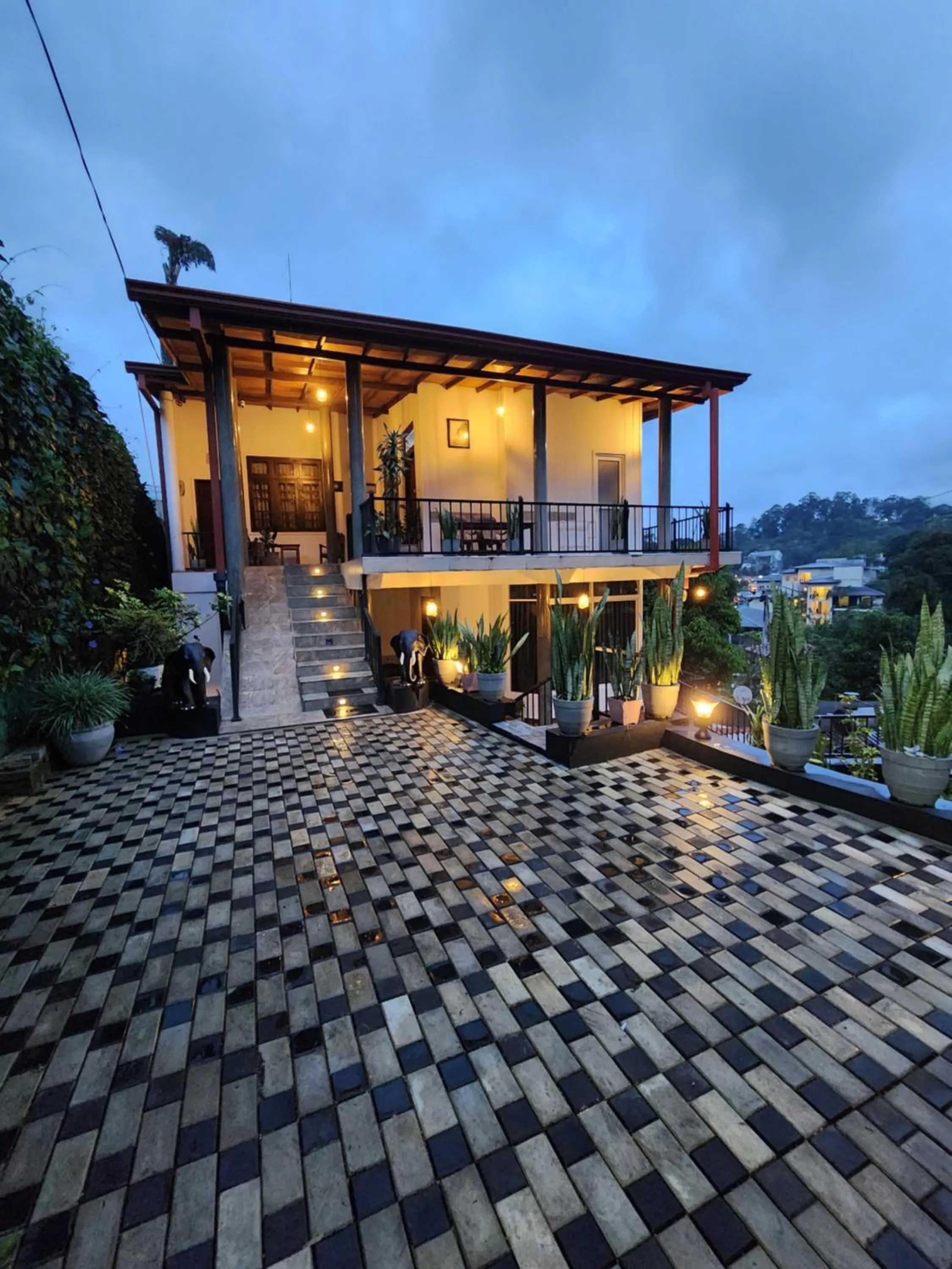 Property building in Poomaz Peace Palace