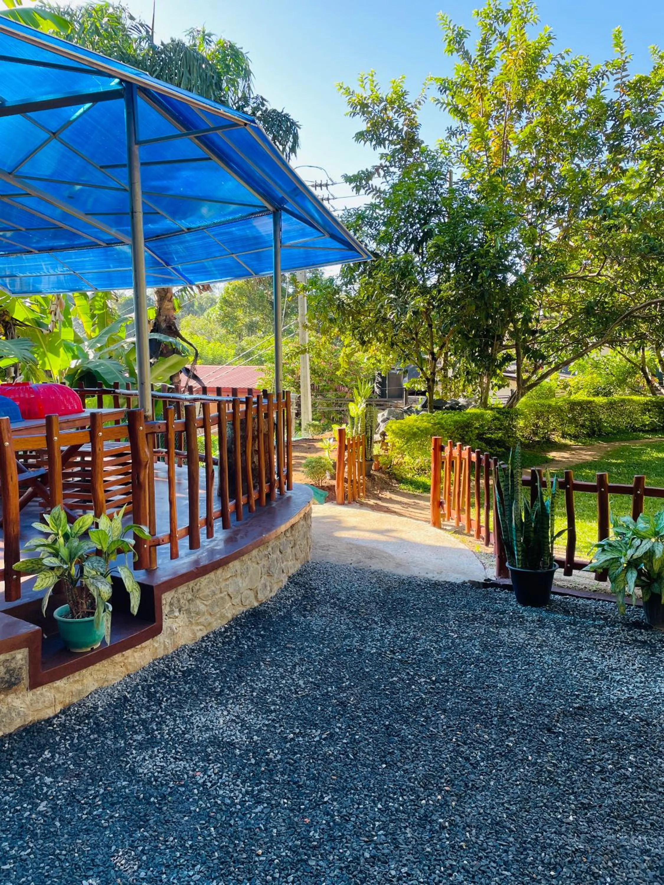 Day in Poomaz Peace Palace