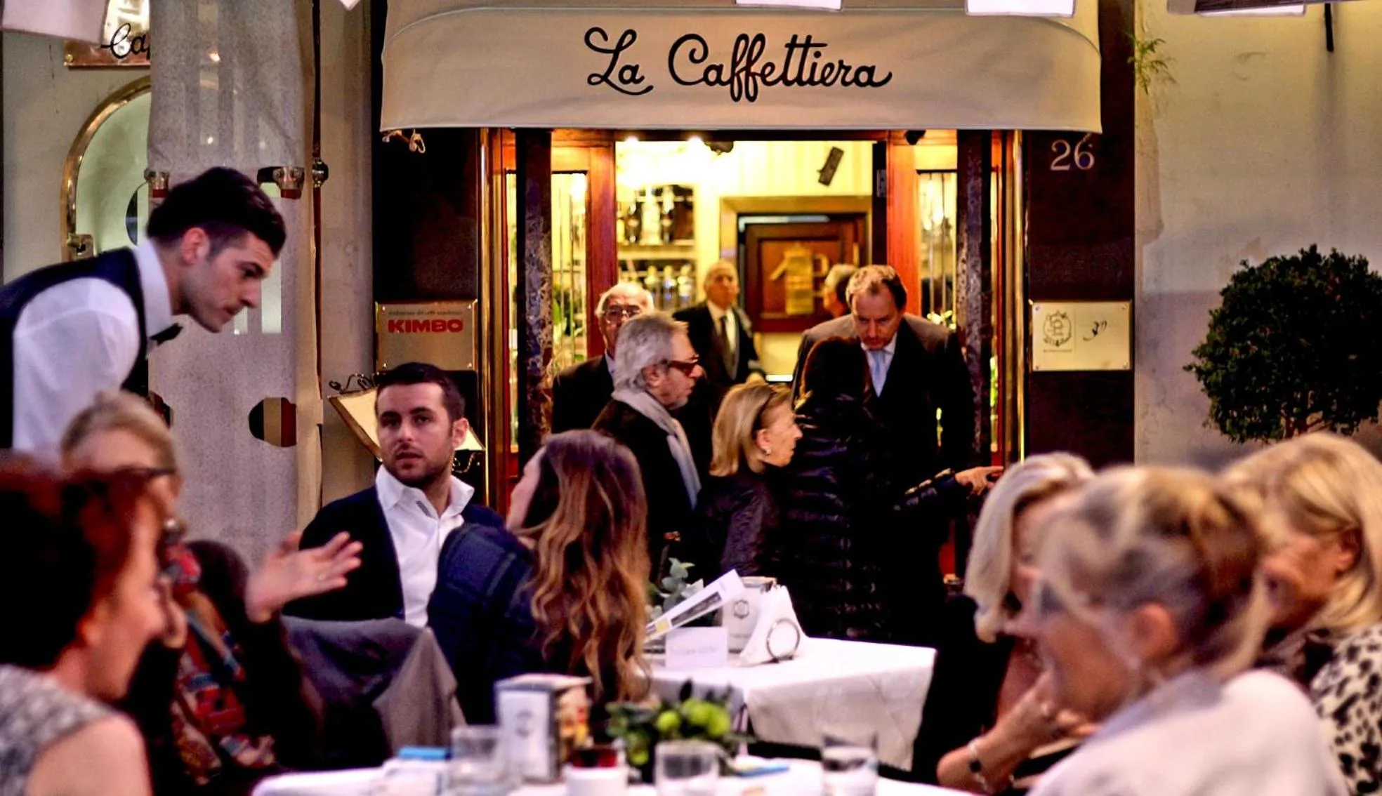 Breakfast in Calabritto Suite