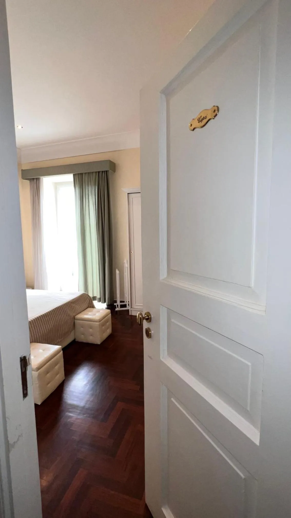 Bedroom, Bed in Calabritto Suite