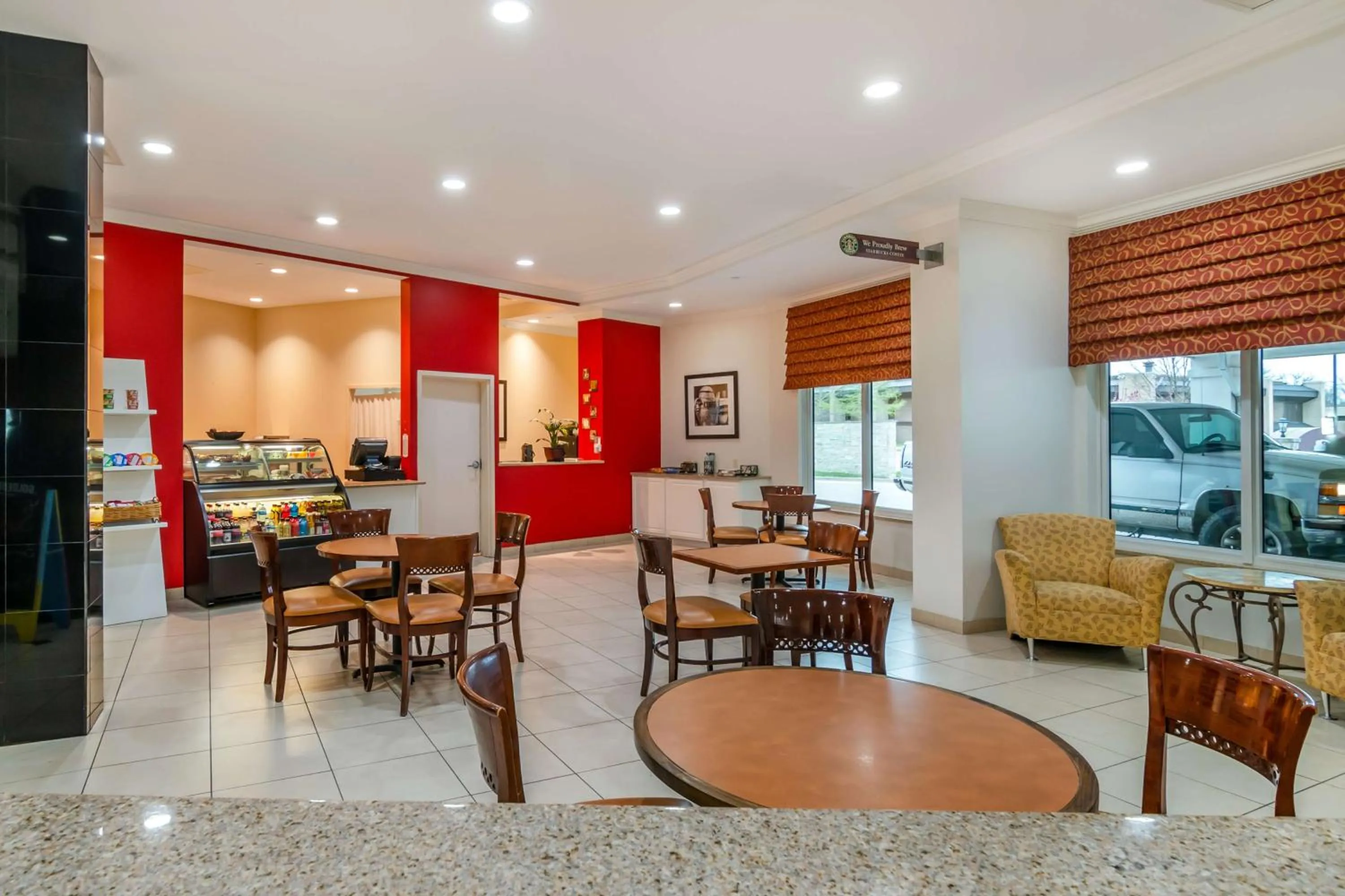 Restaurant/places to eat in DoubleTree by Hilton Jefferson City