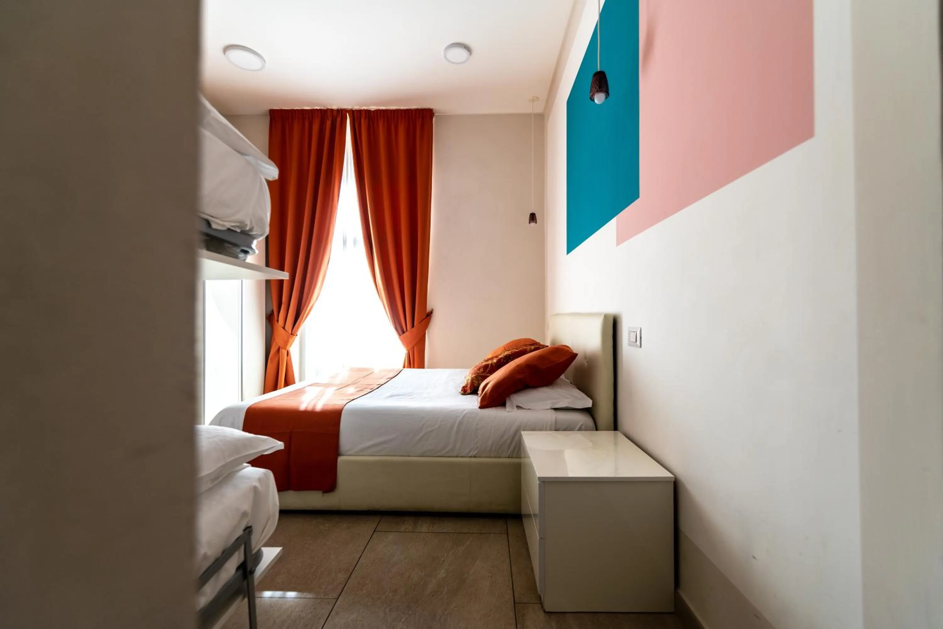 Bedroom, Bed in La Chambre