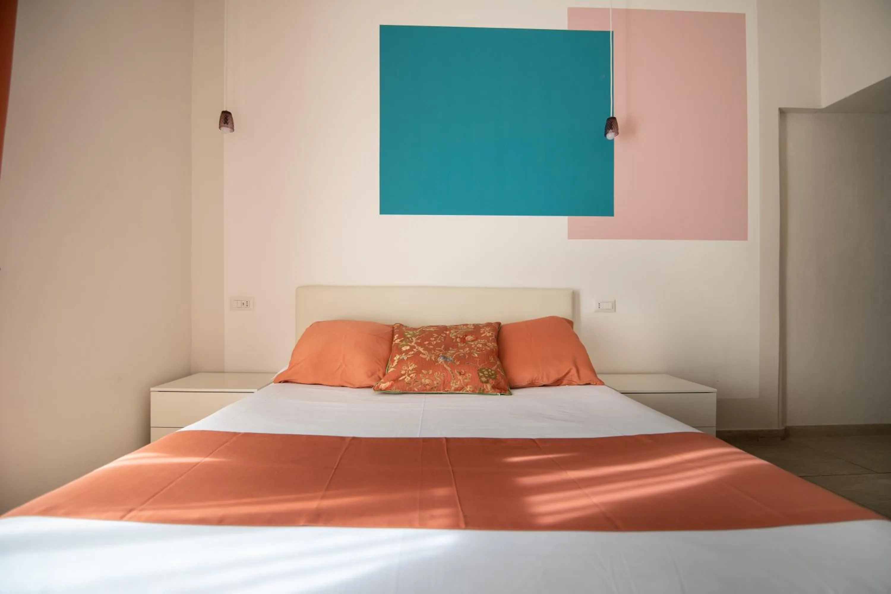 Bedroom, Bed in La Chambre