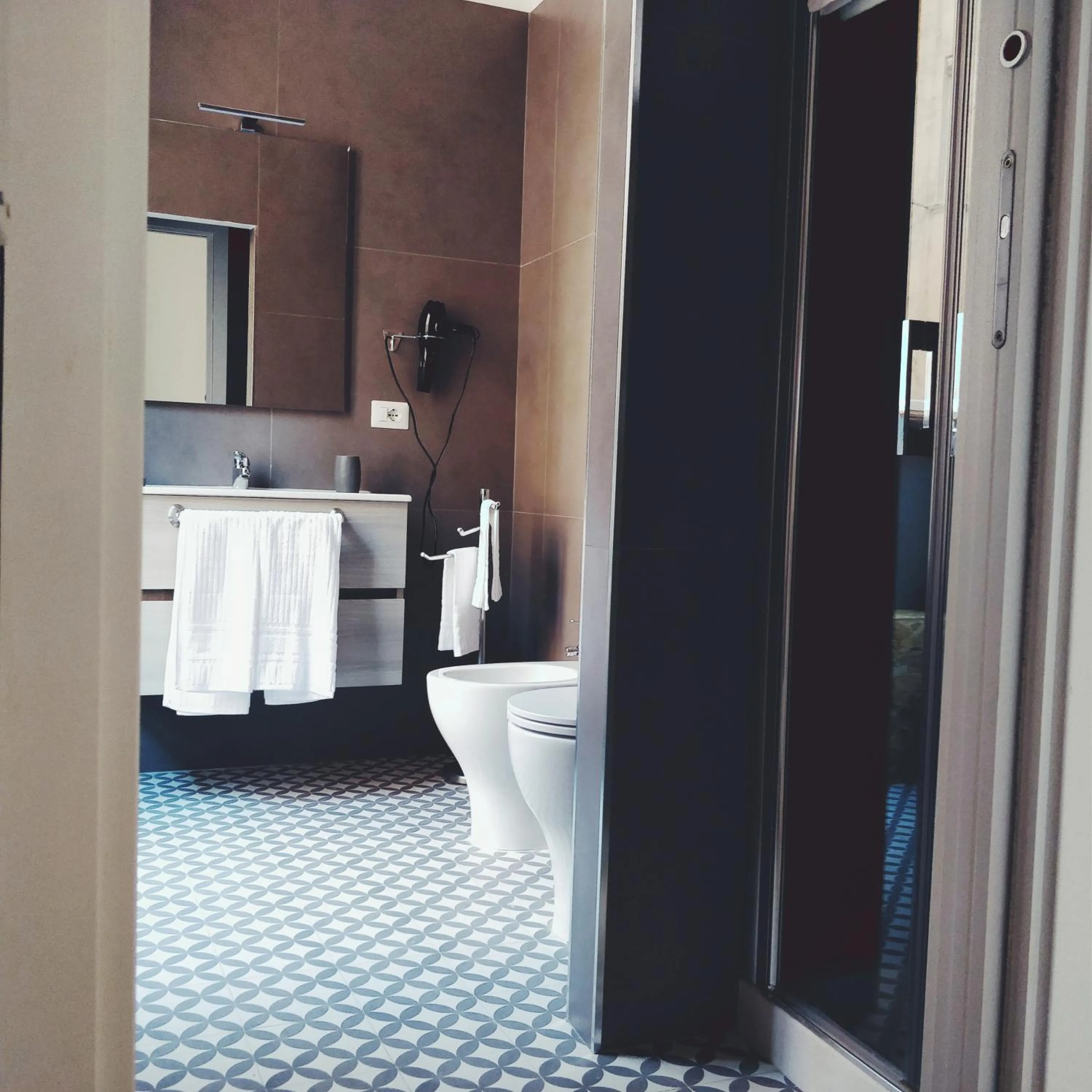 Bathroom in La Chambre