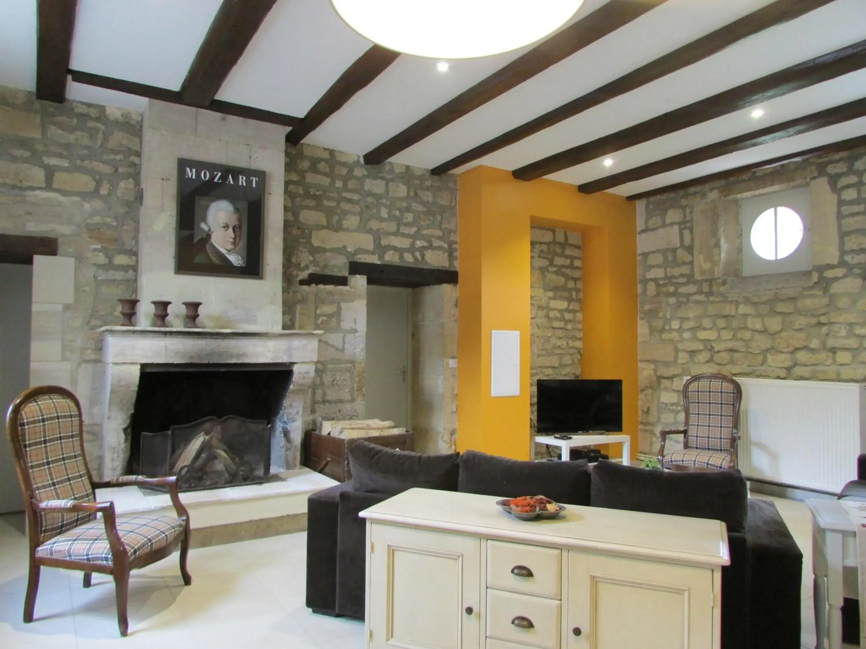 Three-Bedroom House in Gites de Jeand'Heurs Three-Bedroom House in Gites de Jeand'Heurs