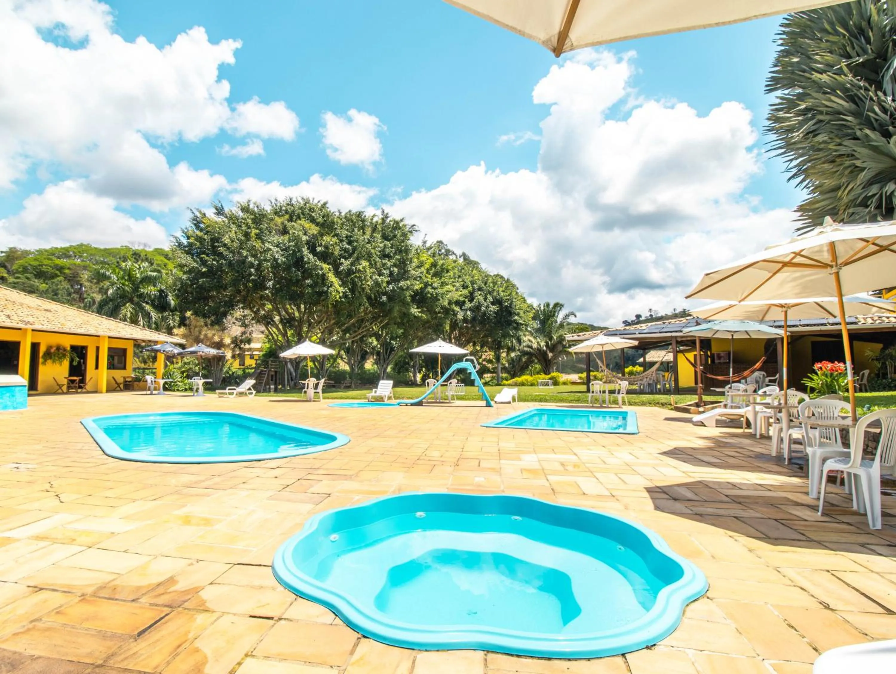 Swimming pool in Hotel Fazenda Minas Real