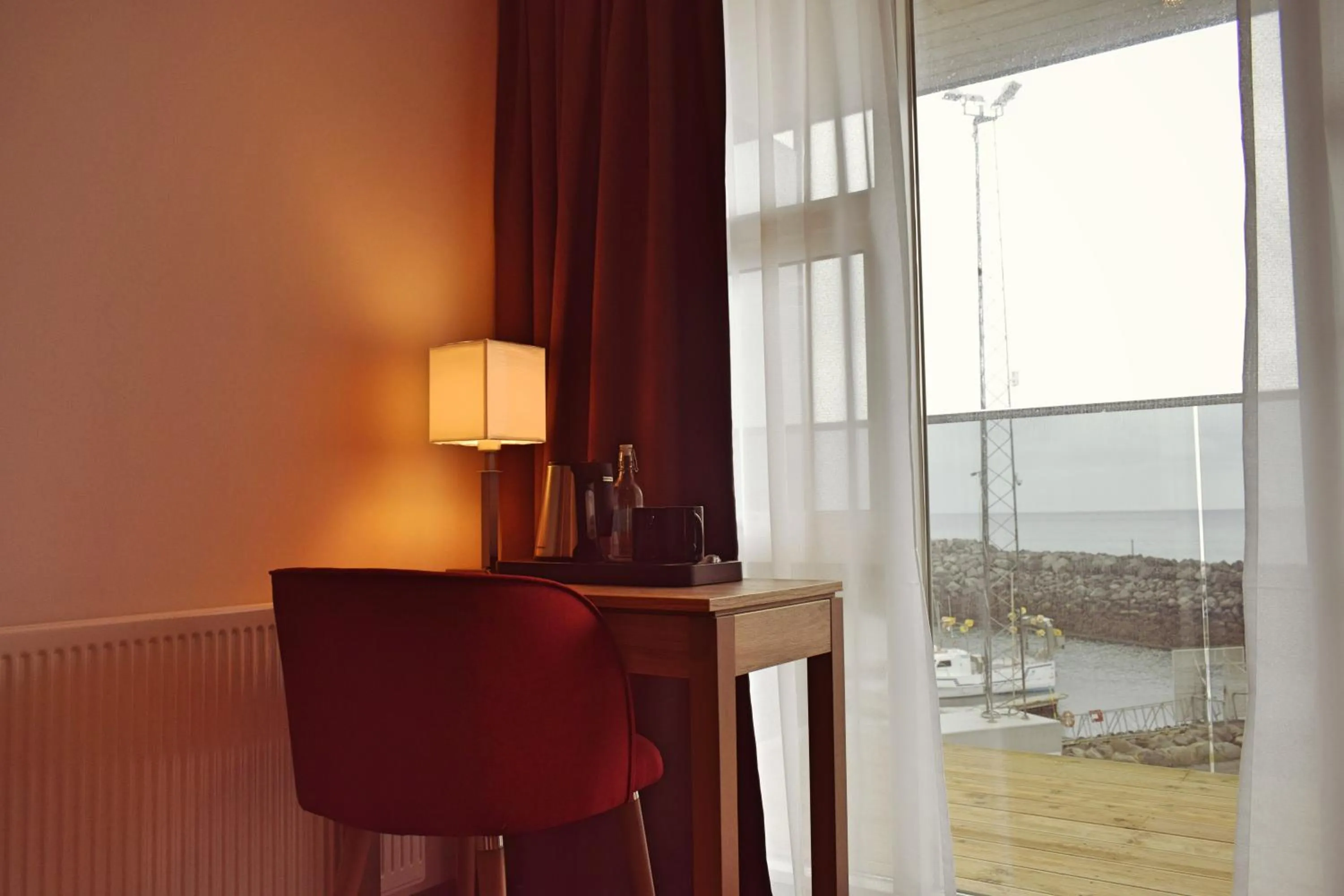 Coffee/tea facilities in Hotel Duus by Keflavik Airport