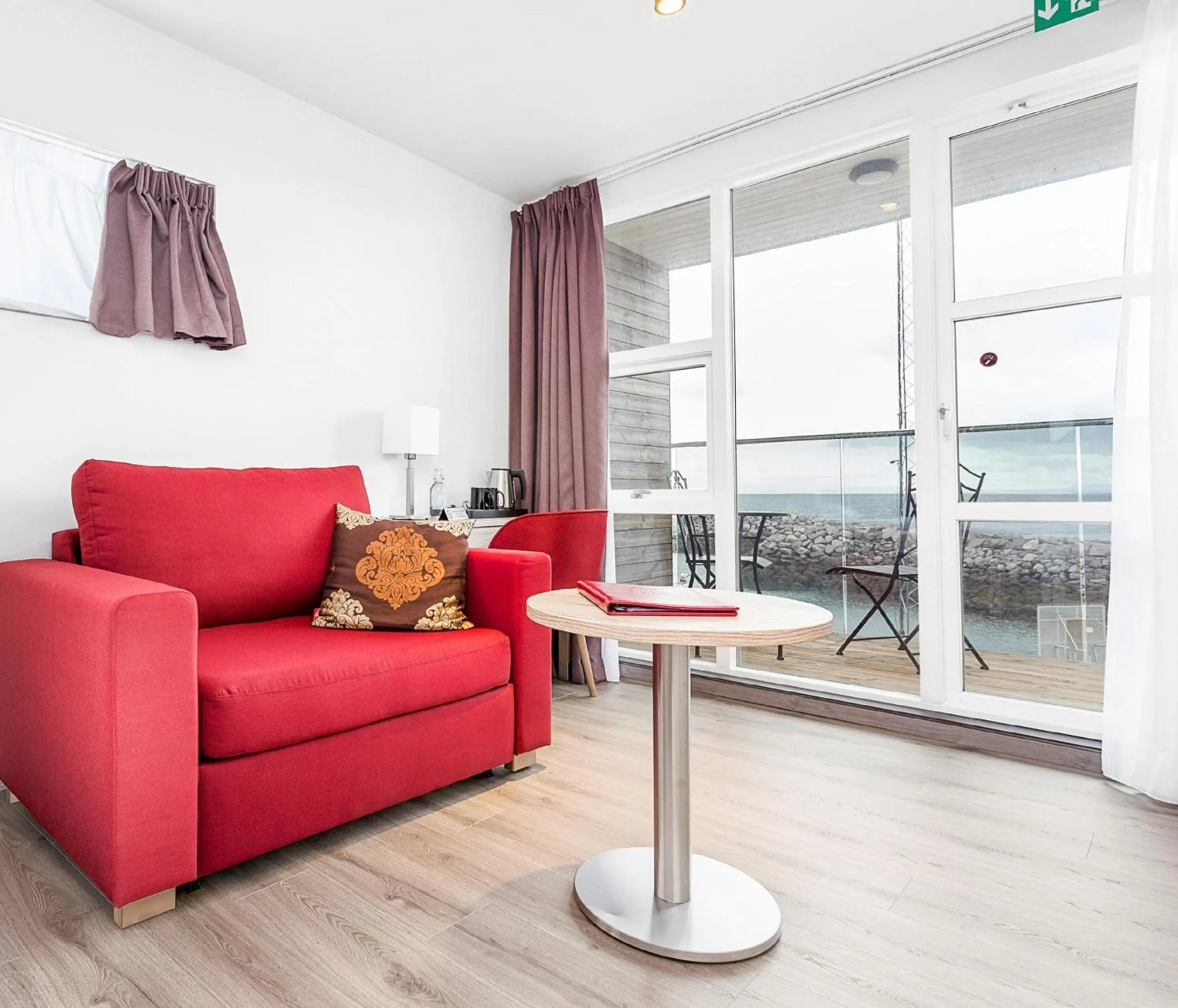 Bed in Hotel Duus by Keflavik Airport