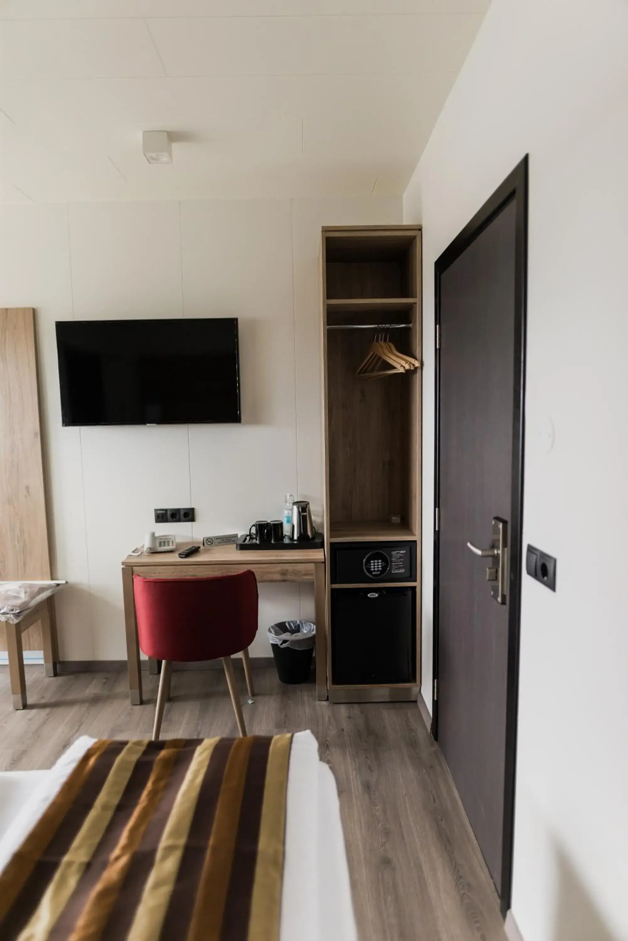 Single Room in Hotel Duus by Keflavik Airport Single Room in Hotel Duus by Keflavik Airport