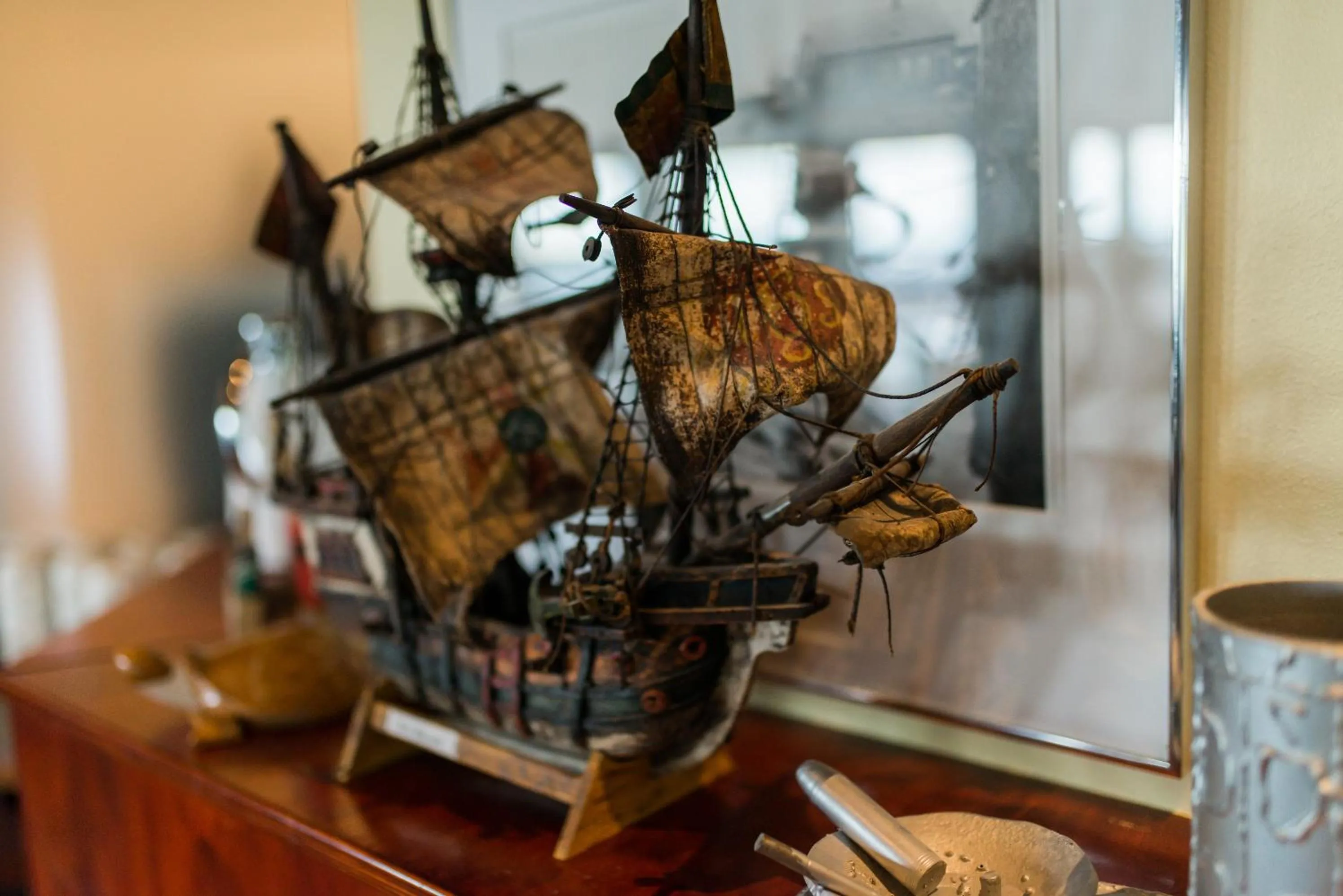 Decorative detail in Hotel Duus by Keflavik Airport