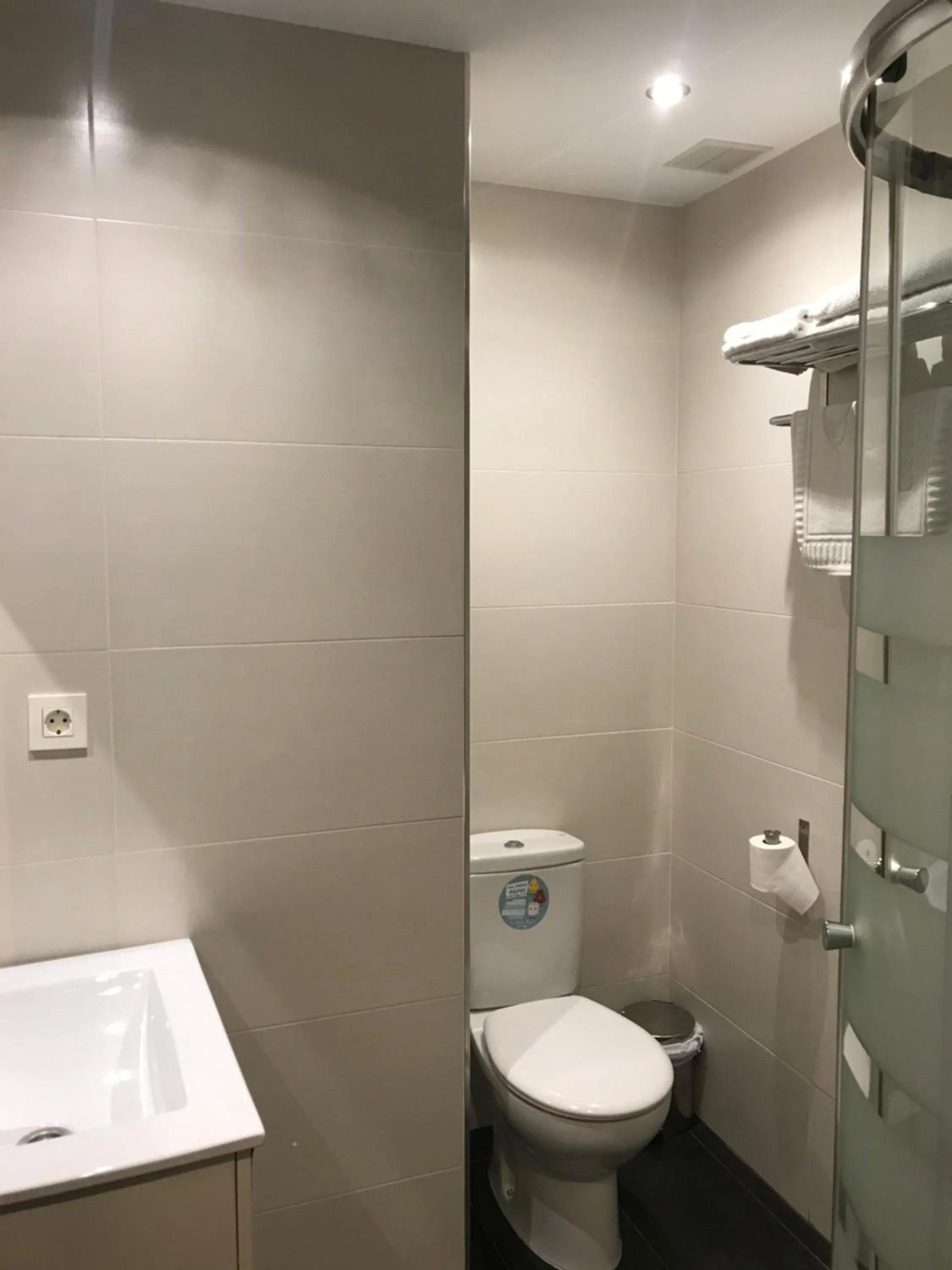 Bathroom in Hostal Libertad