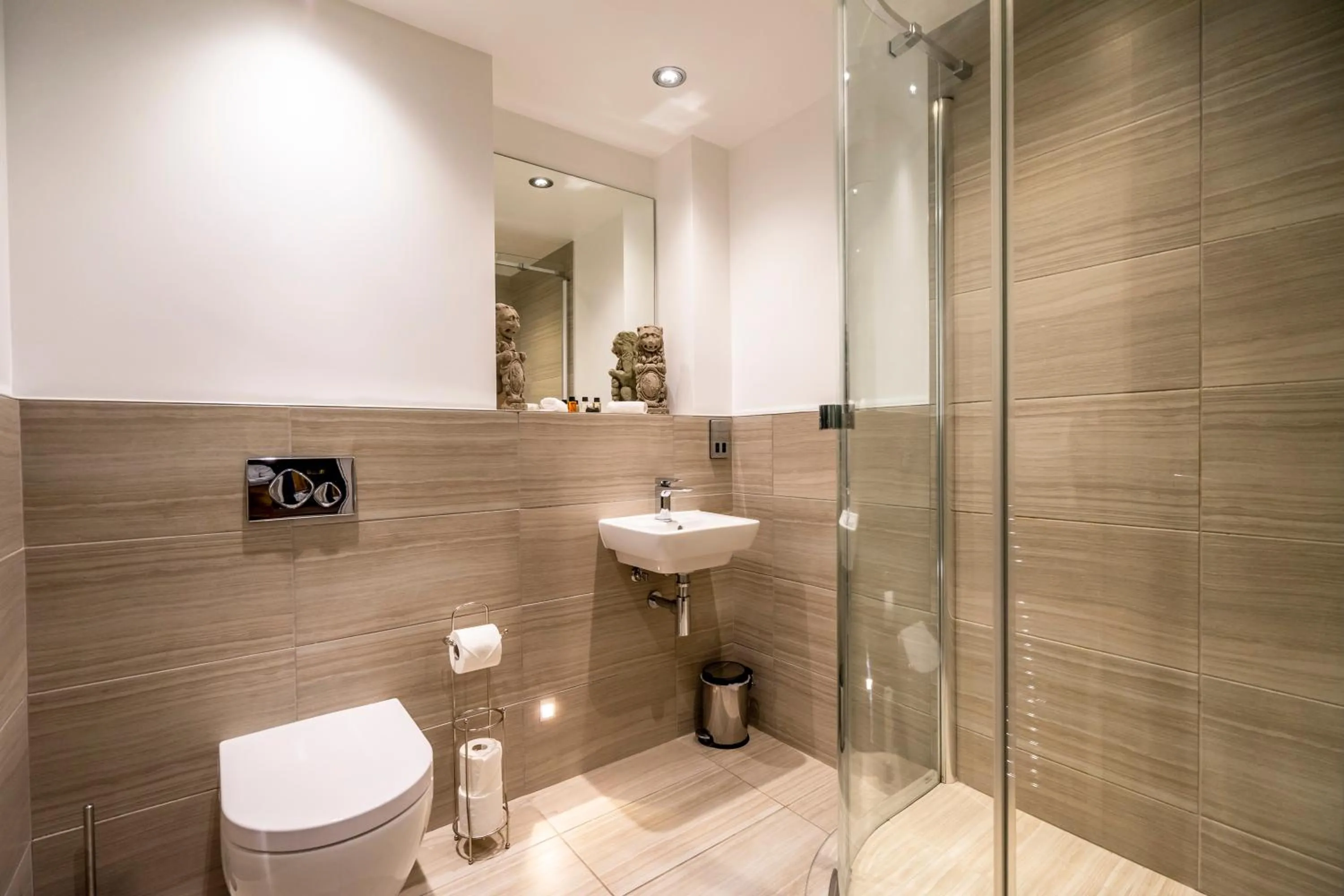 Bathroom in The Enchantment Chamber