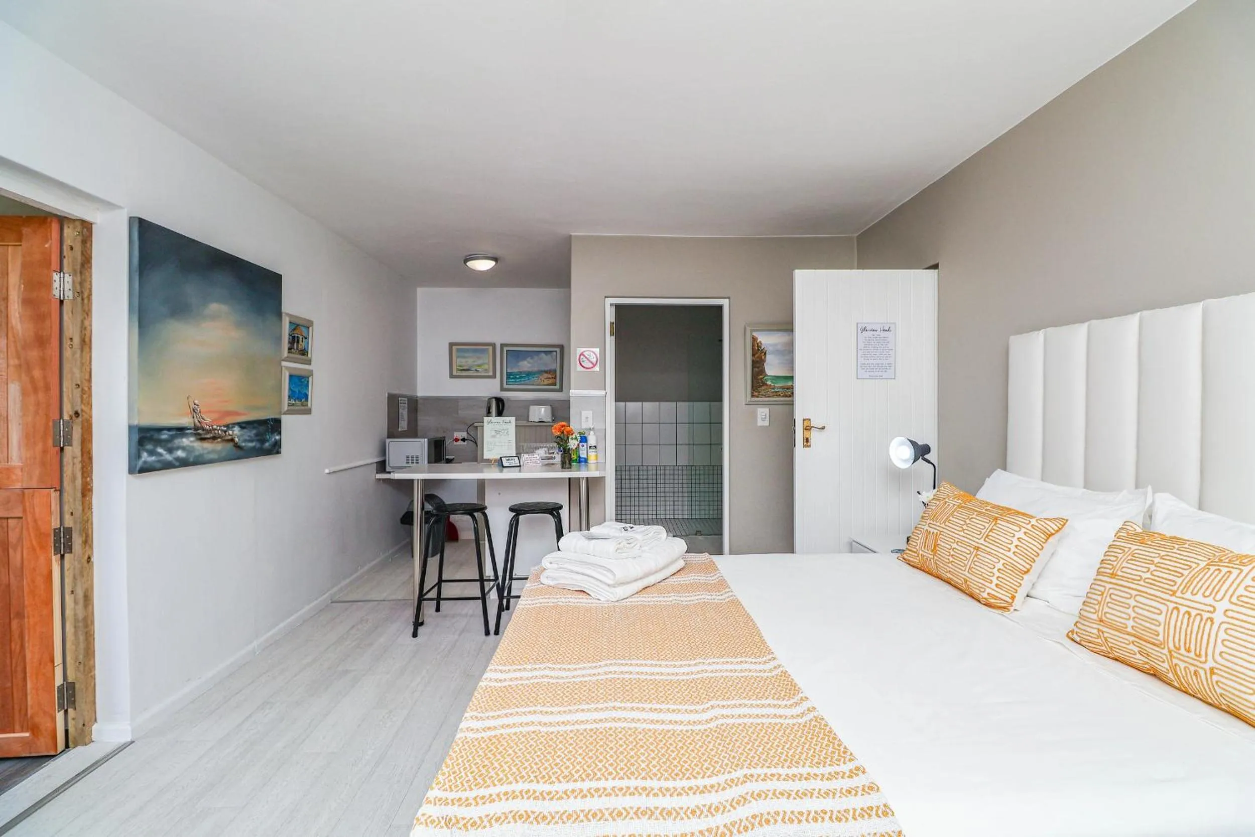 Bed in Glenview Heads Apartments