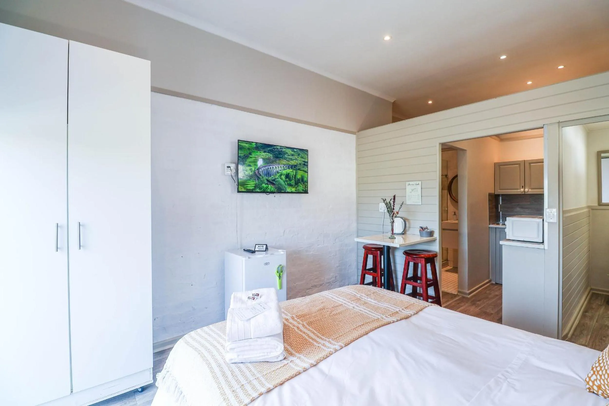 Bed in Glenview Heads Apartments