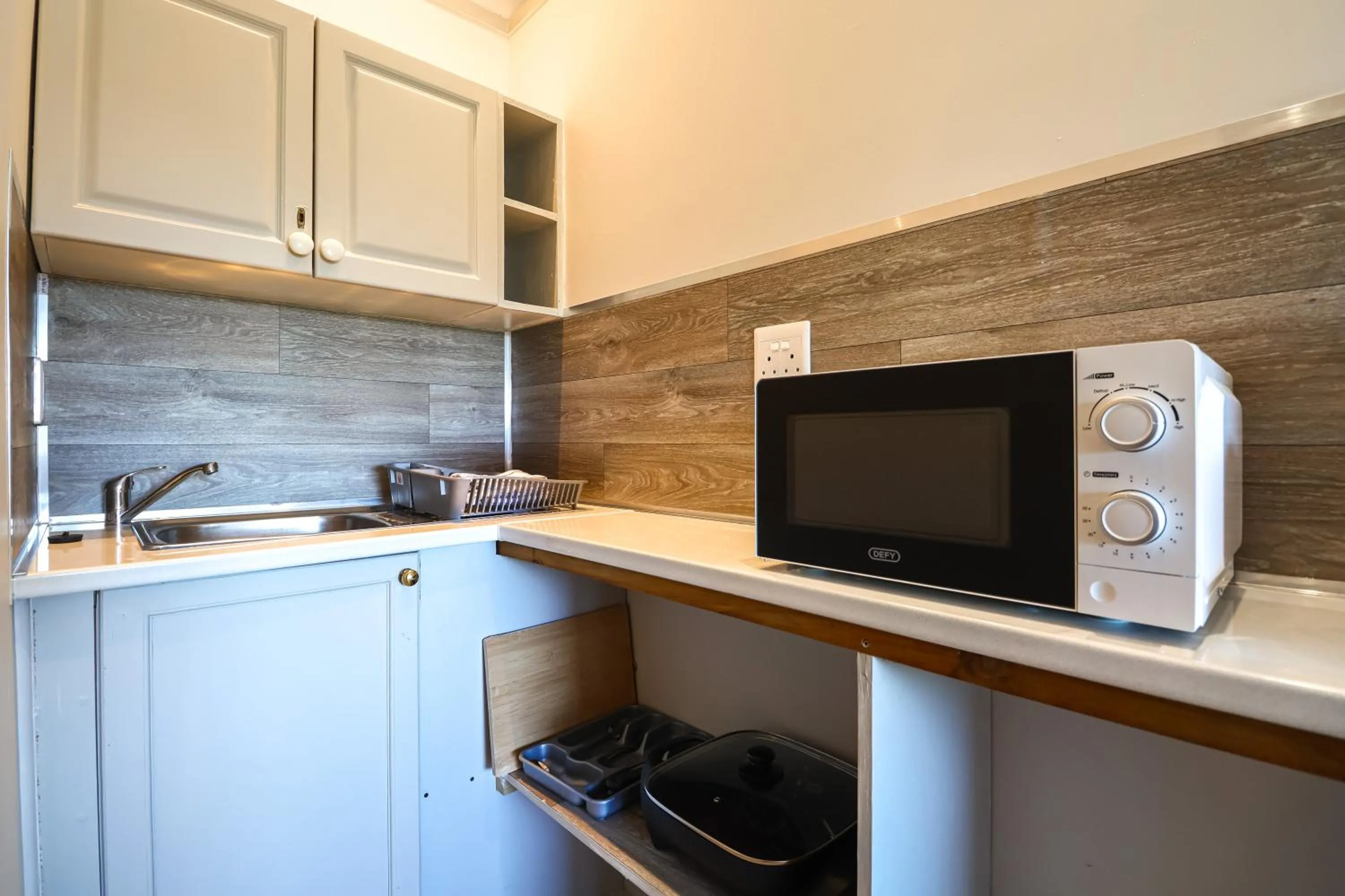 Kitchen or kitchenette in Glenview Heads Apartments