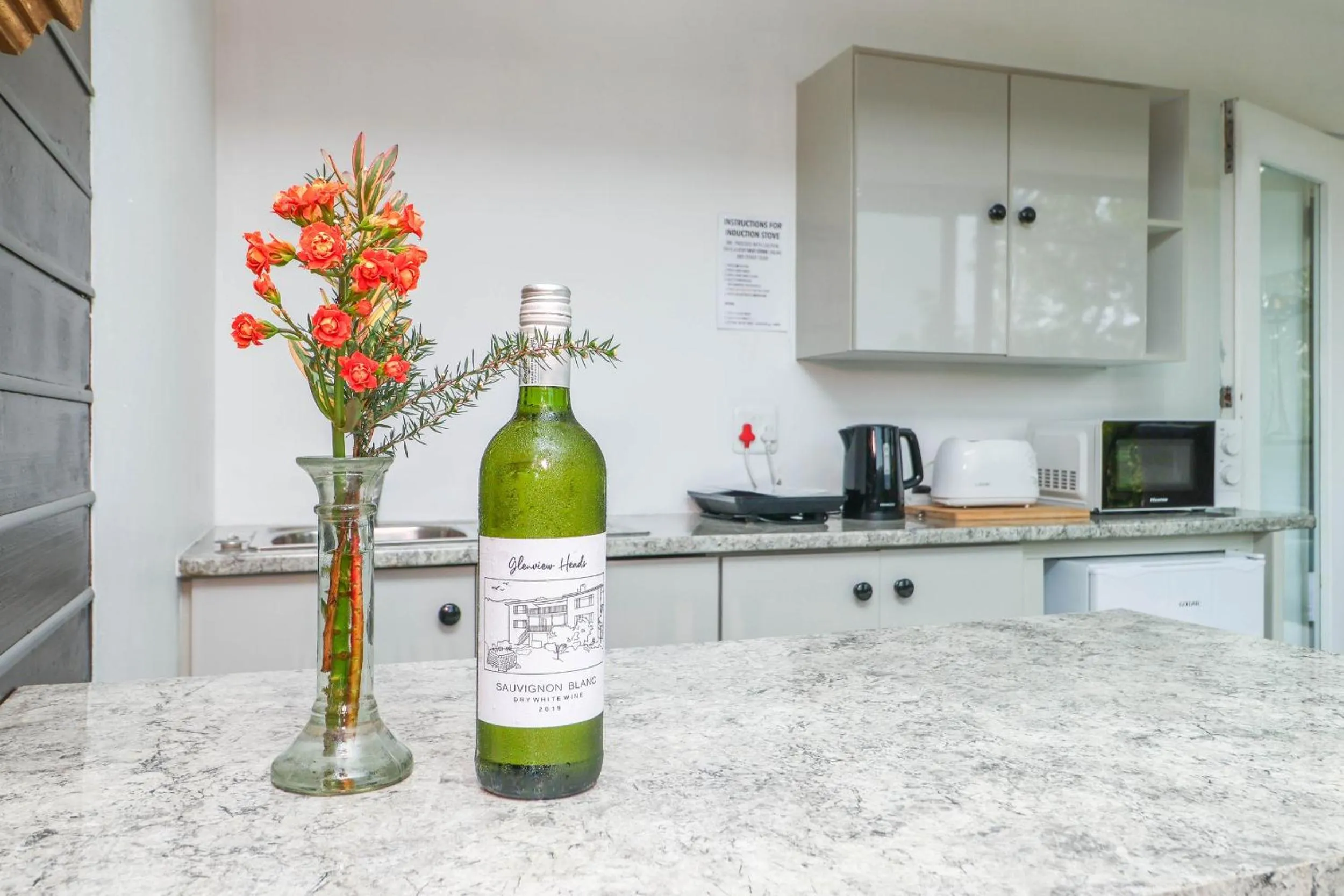 Kitchen or kitchenette in Glenview Heads Apartments