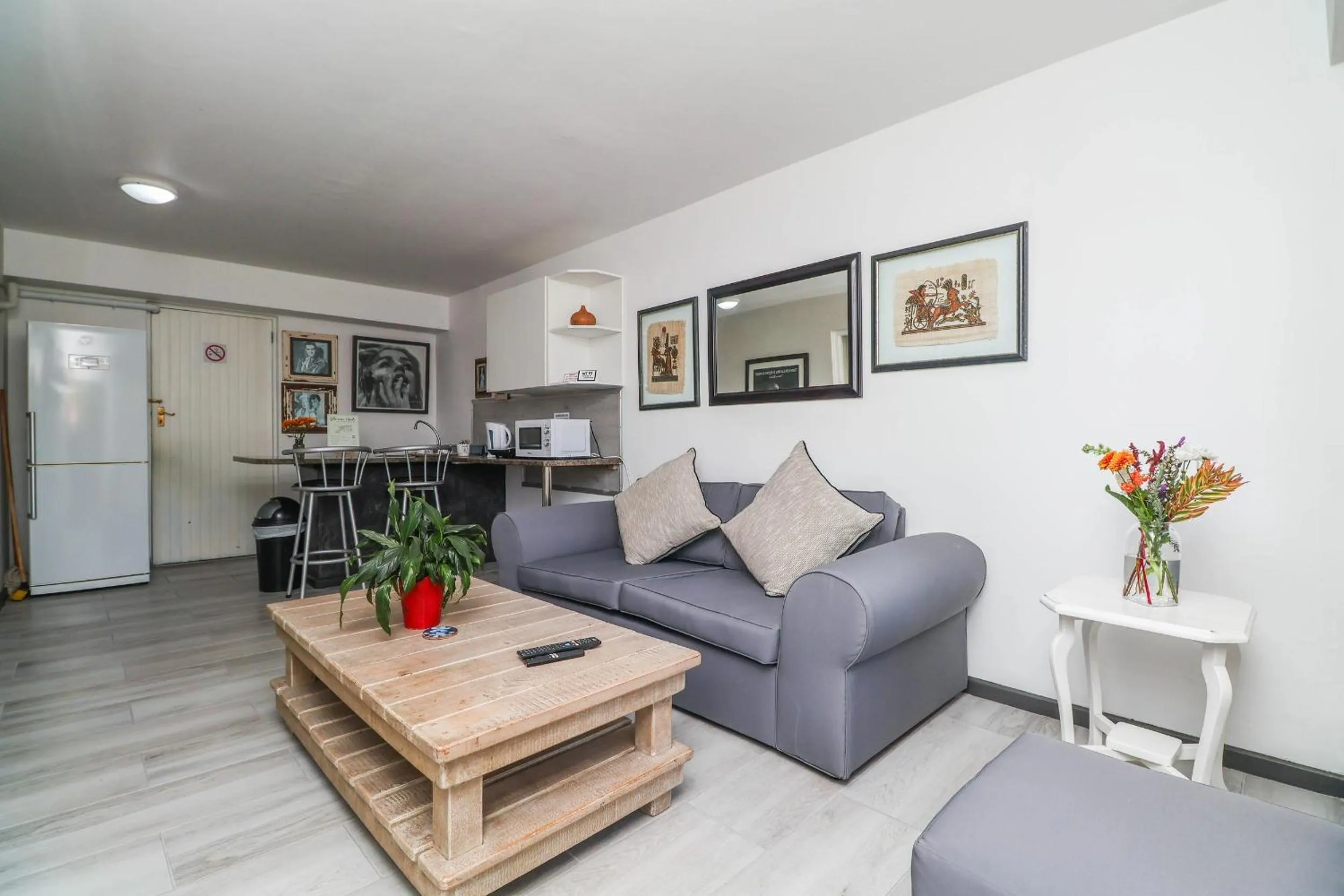 Living room in Glenview Heads Apartments