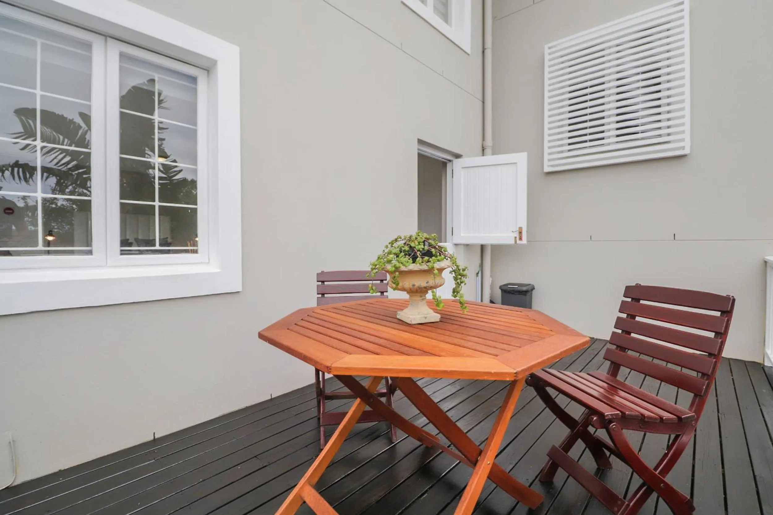 Patio in Glenview Heads Apartments
